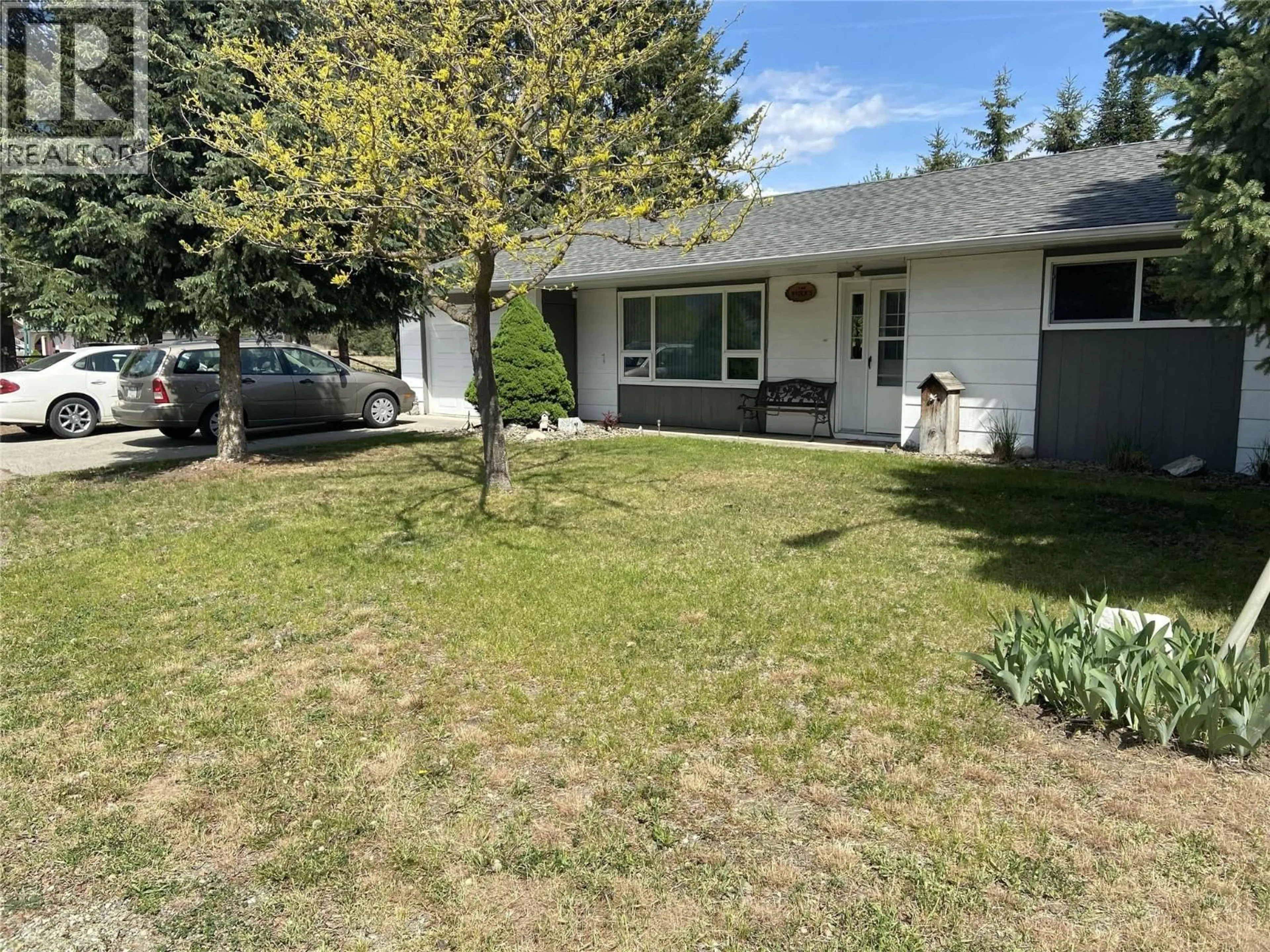 A pic from outside/outdoor area/front of a property/back of a property/a pic from drone, street for 7372 DONALDSON DRIVE, Grand Forks British Columbia V0H1H0