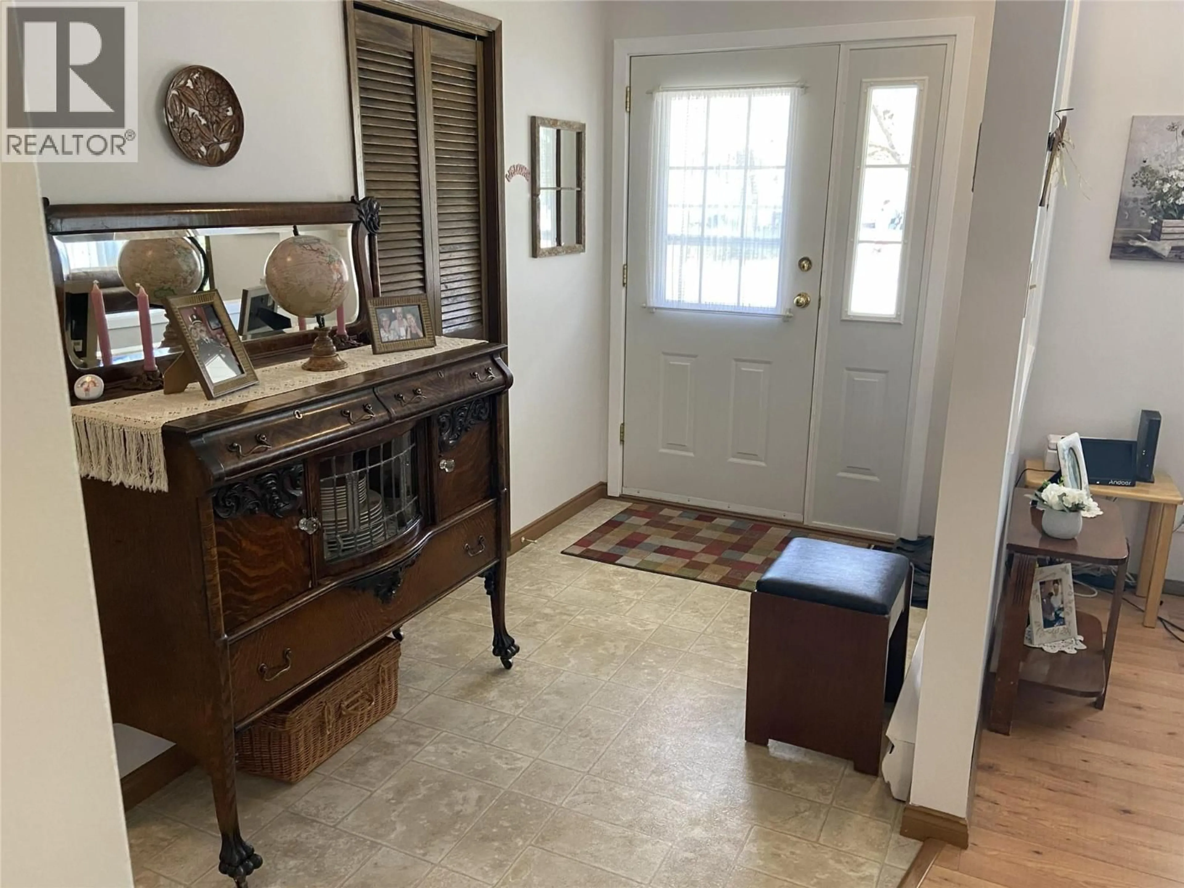 Indoor entryway for 7372 DONALDSON DRIVE, Grand Forks British Columbia V0H1H0