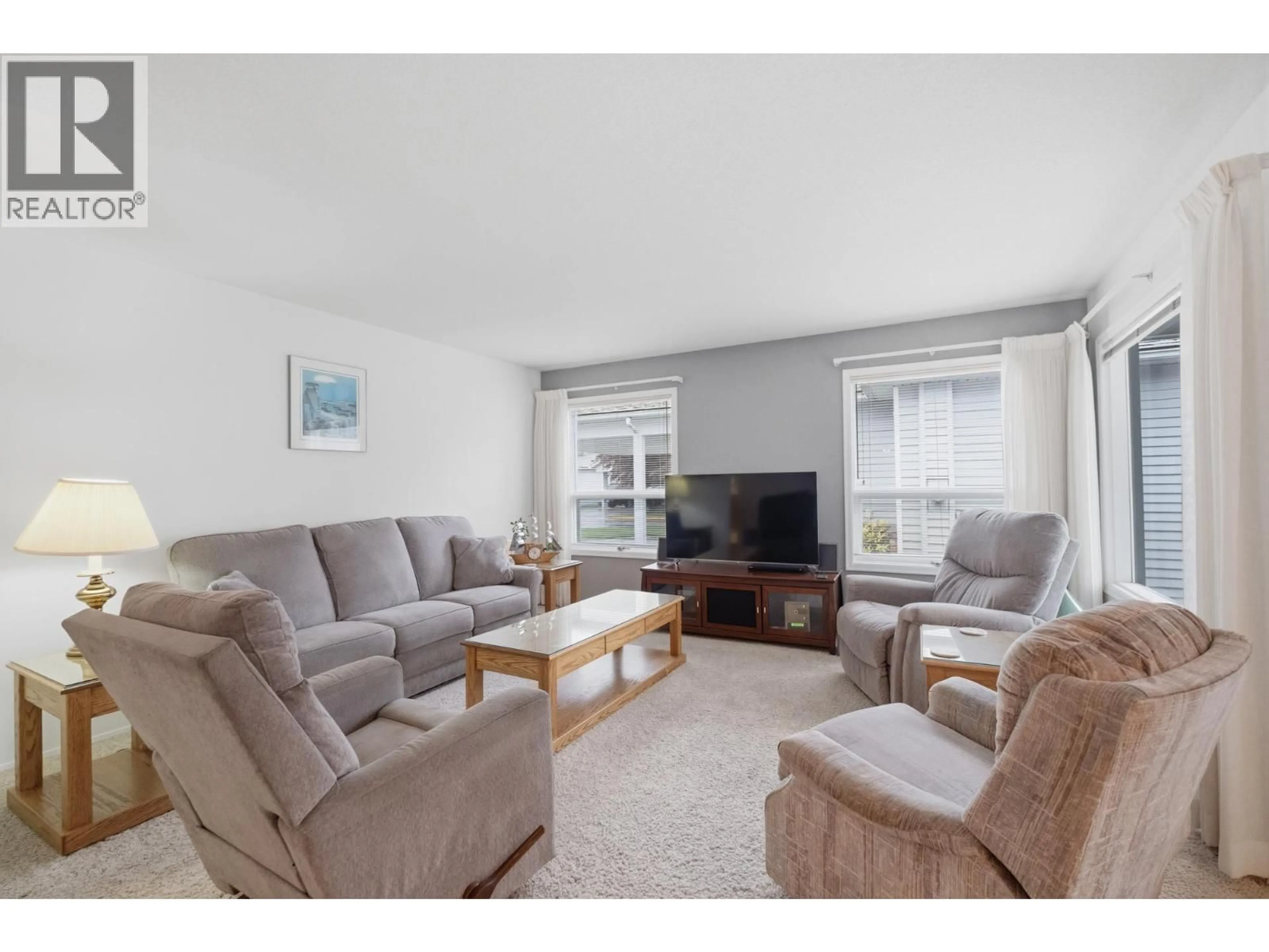 Living room with furniture, unknown for 14 - 1101 CAMERON AVENUE, Kelowna British Columbia V1Y8V2