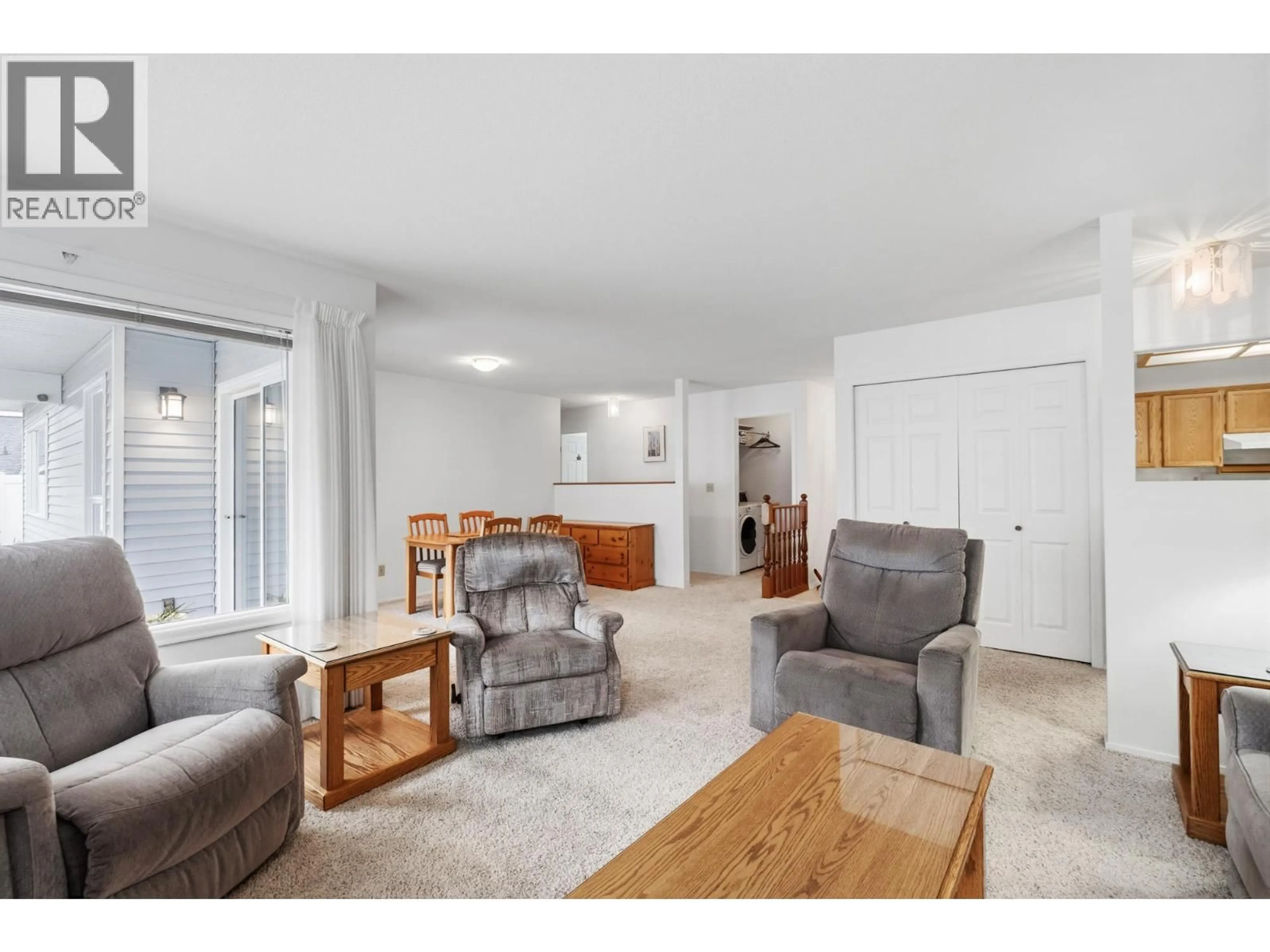 Living room with furniture, unknown for 14 - 1101 CAMERON AVENUE, Kelowna British Columbia V1Y8V2