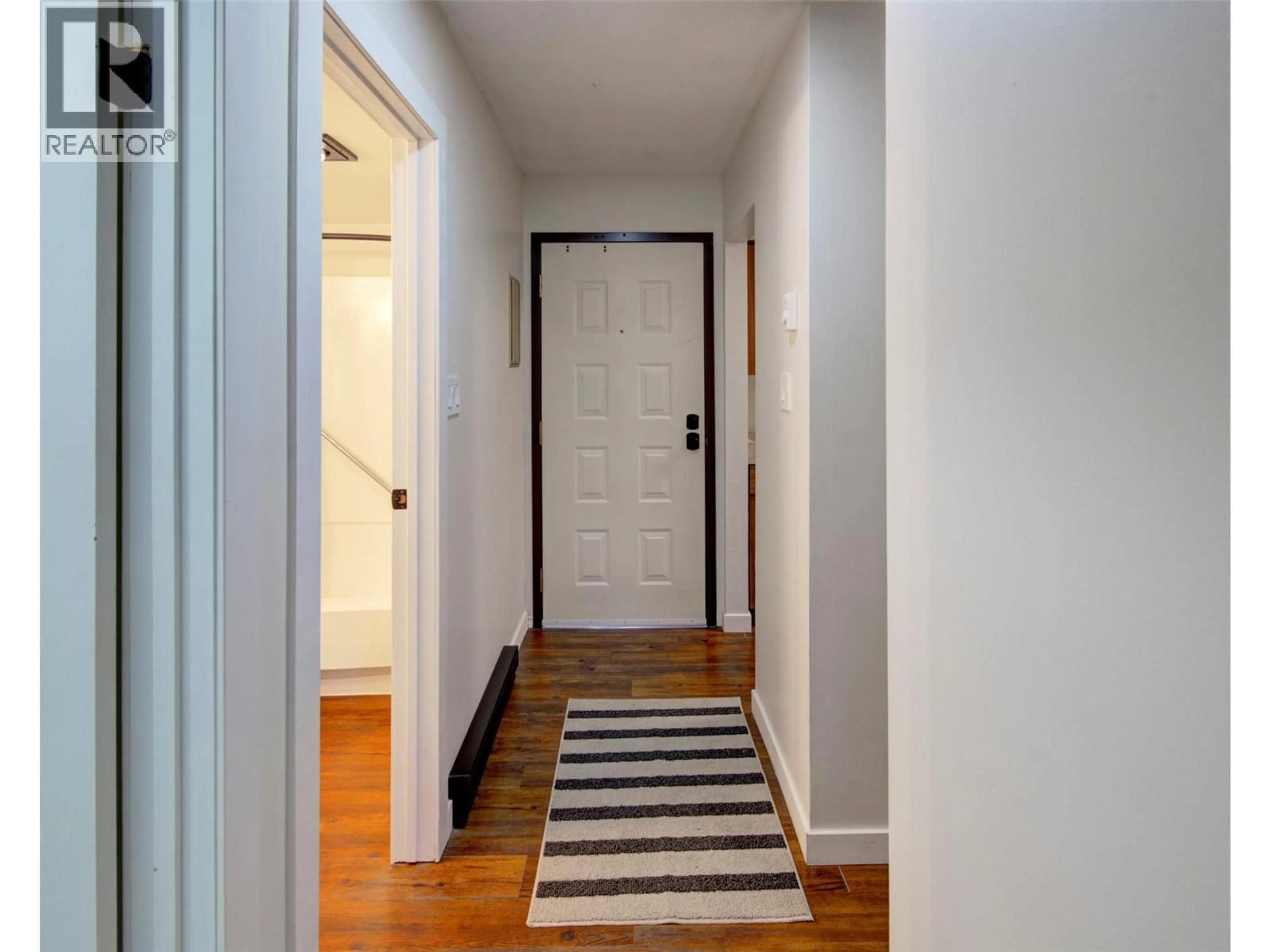 Indoor entryway for 108 - 3704 27 AVENUE, Vernon British Columbia V1T1S6