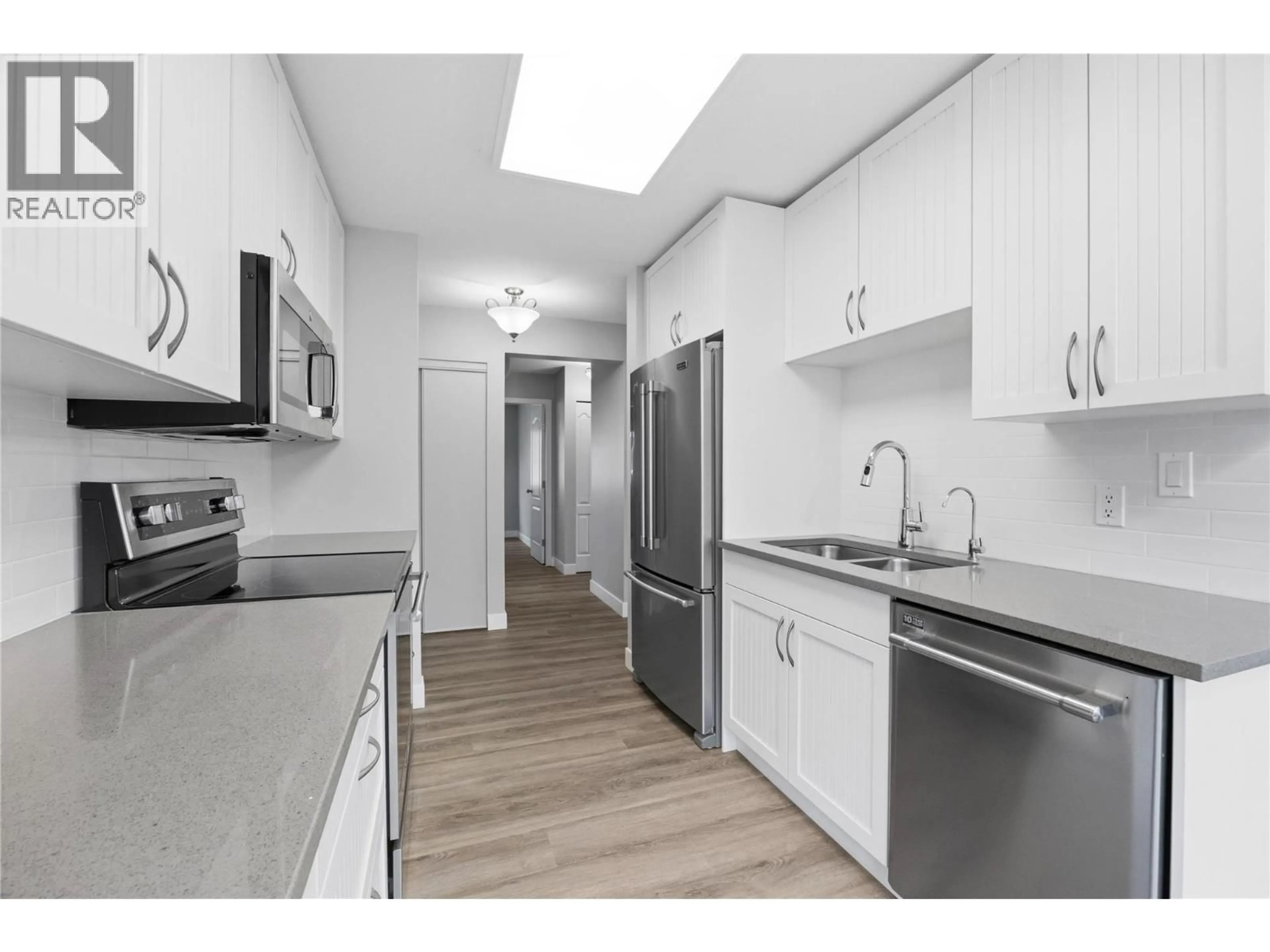 Standard kitchen, unknown for 1 - 14004 VICTORIA OTHER NORTH, Summerland British Columbia V0H1Z0