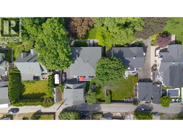 1847 MAPLE STREET, Kelowna 4