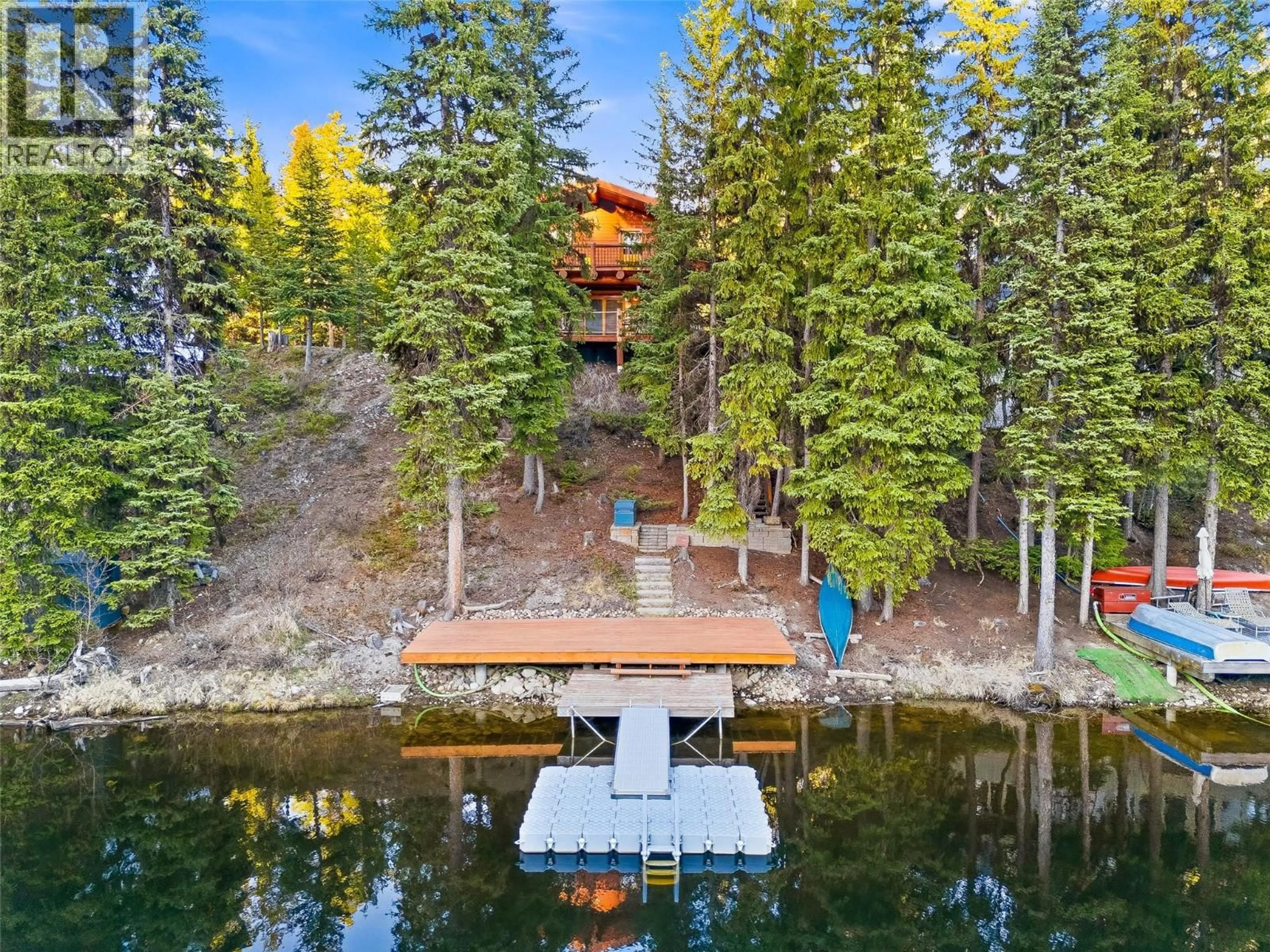 A pic from outside/outdoor area/front of a property/back of a property/a pic from drone, water/lake/river/ocean view for 920 IDABEL LAKE ROAD, Kelowna British Columbia V0H1N1