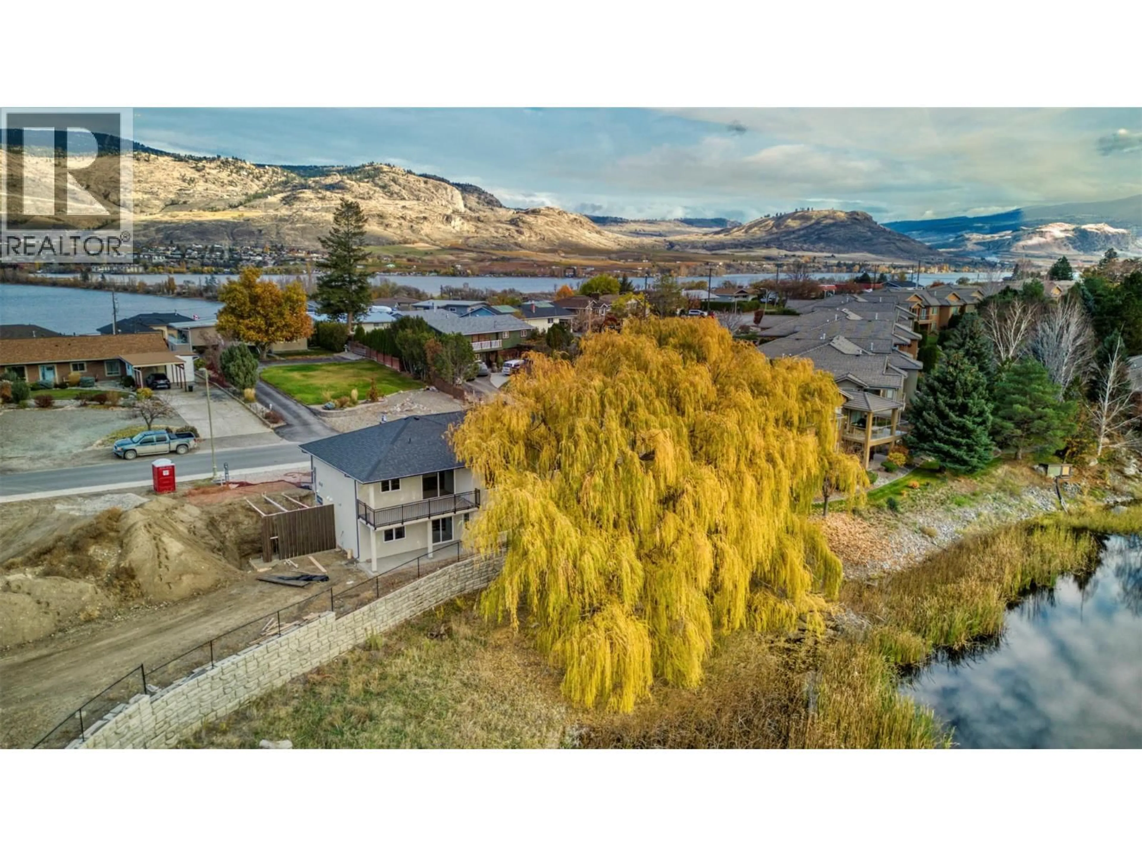 A pic from outside/outdoor area/front of a property/back of a property/a pic from drone, water/lake/river/ocean view for 3620 LOBELIA DRIVE, Osoyoos British Columbia V0H1V1