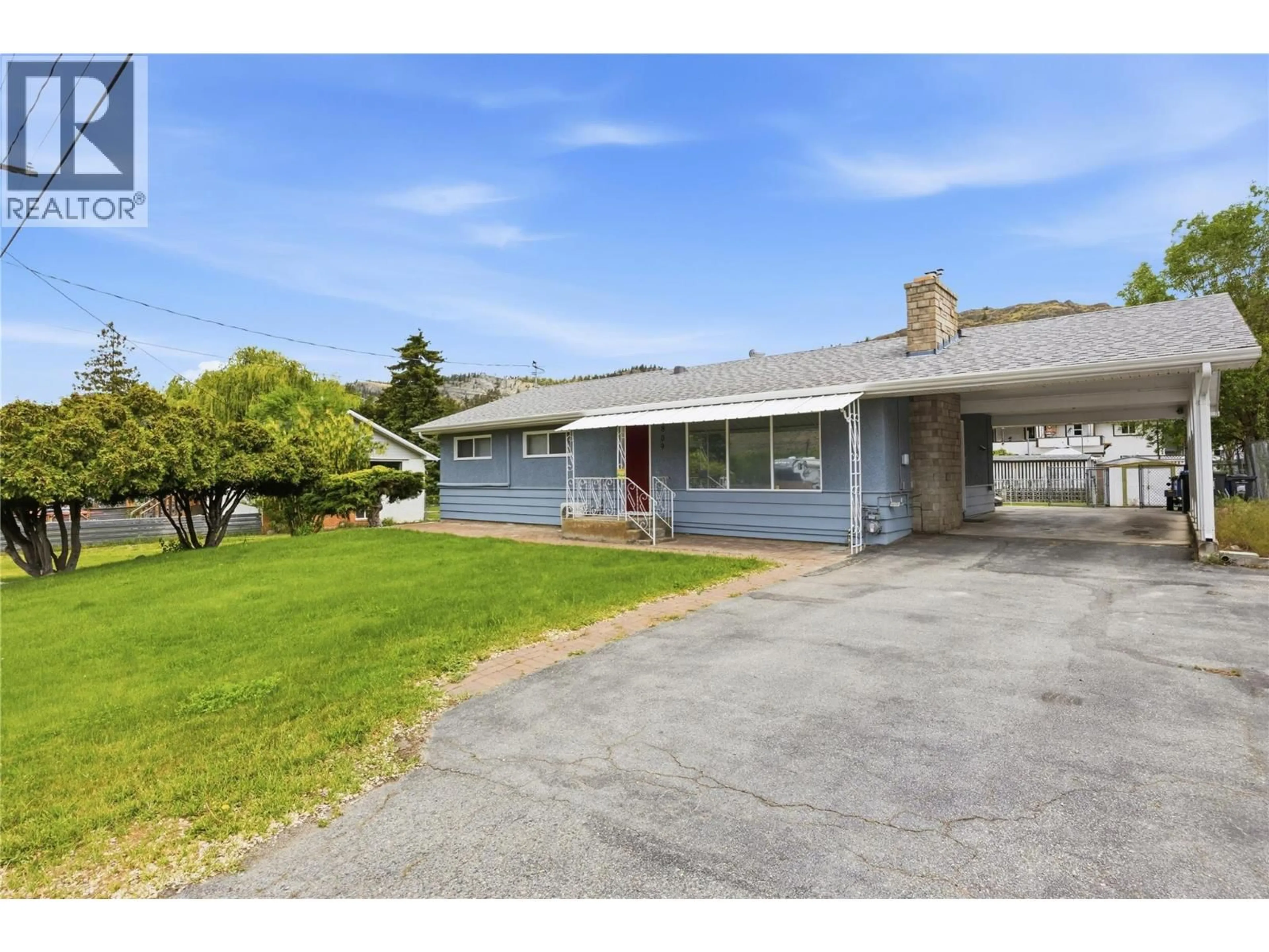 A pic from outside/outdoor area/front of a property/back of a property/a pic from drone, street for 809 MAIN STREET, Okanagan Falls British Columbia V0H1R4