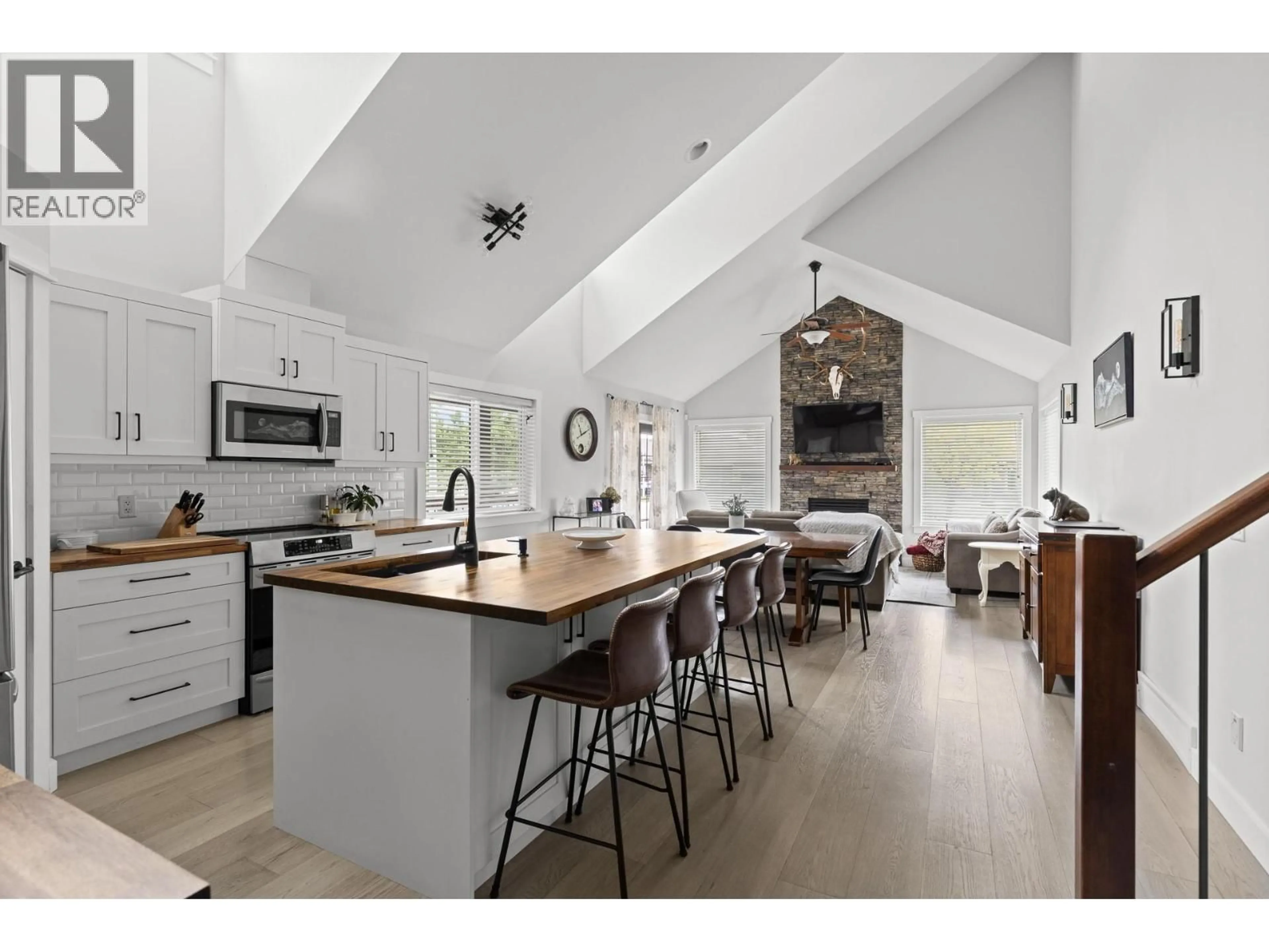 Open concept kitchen, unknown for 2079 SHELBY CRESCENT, West Kelowna British Columbia V4T3A9