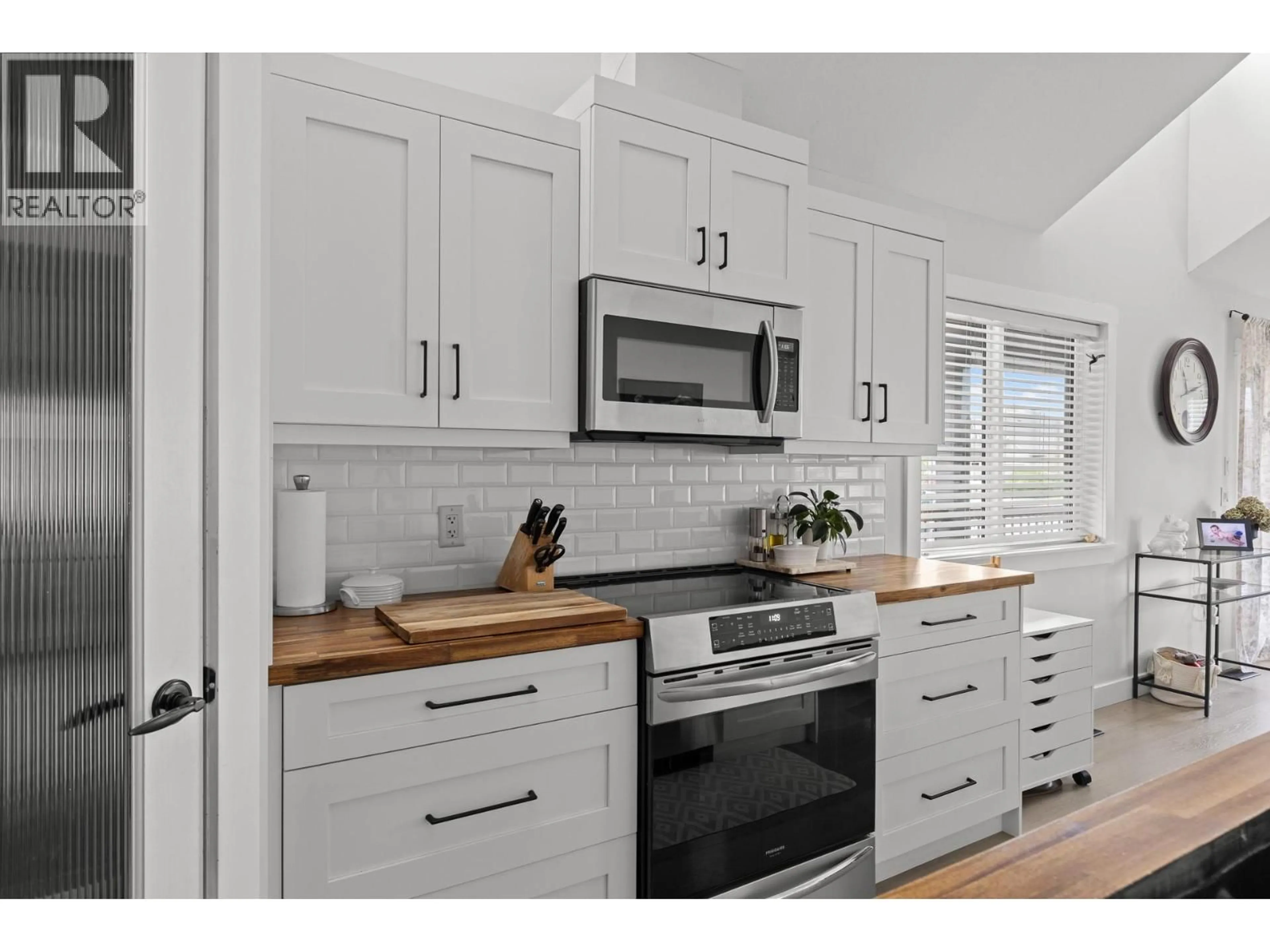 Open concept kitchen, unknown for 2079 SHELBY CRESCENT, West Kelowna British Columbia V4T3A9