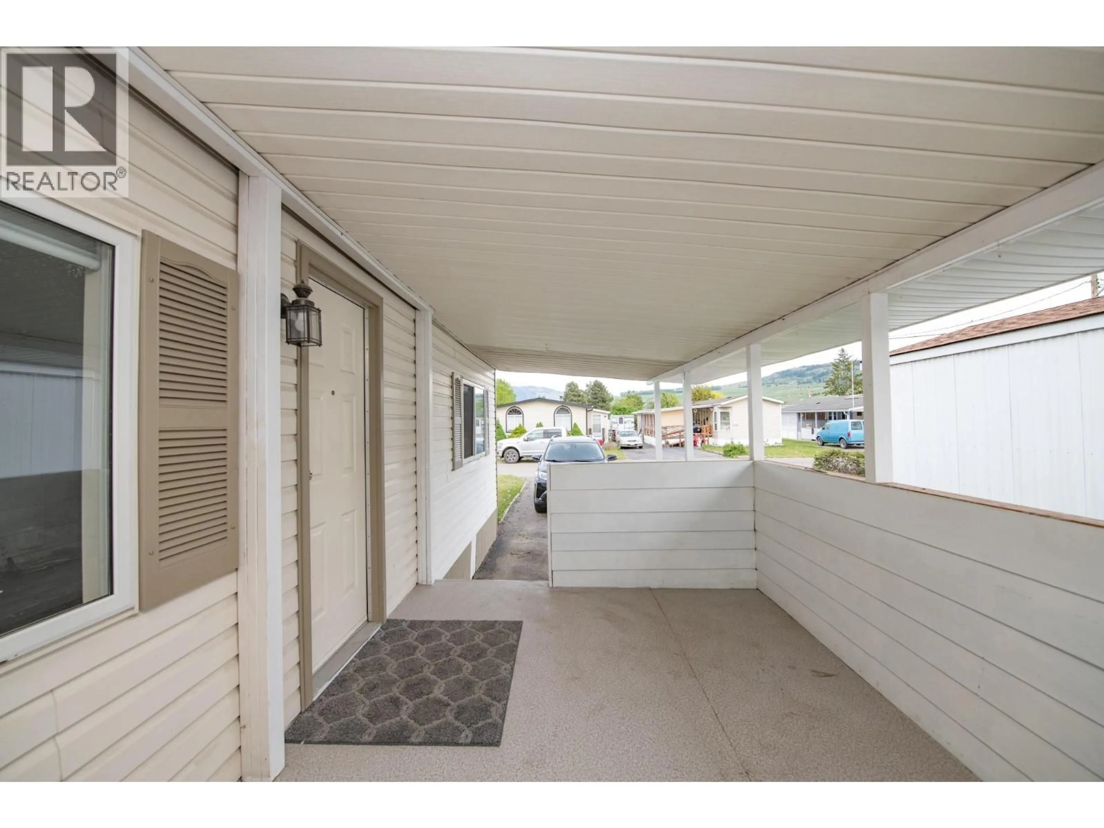 Patio, street for 6710 TRONSON ROAD, Vernon British Columbia V1H1X6