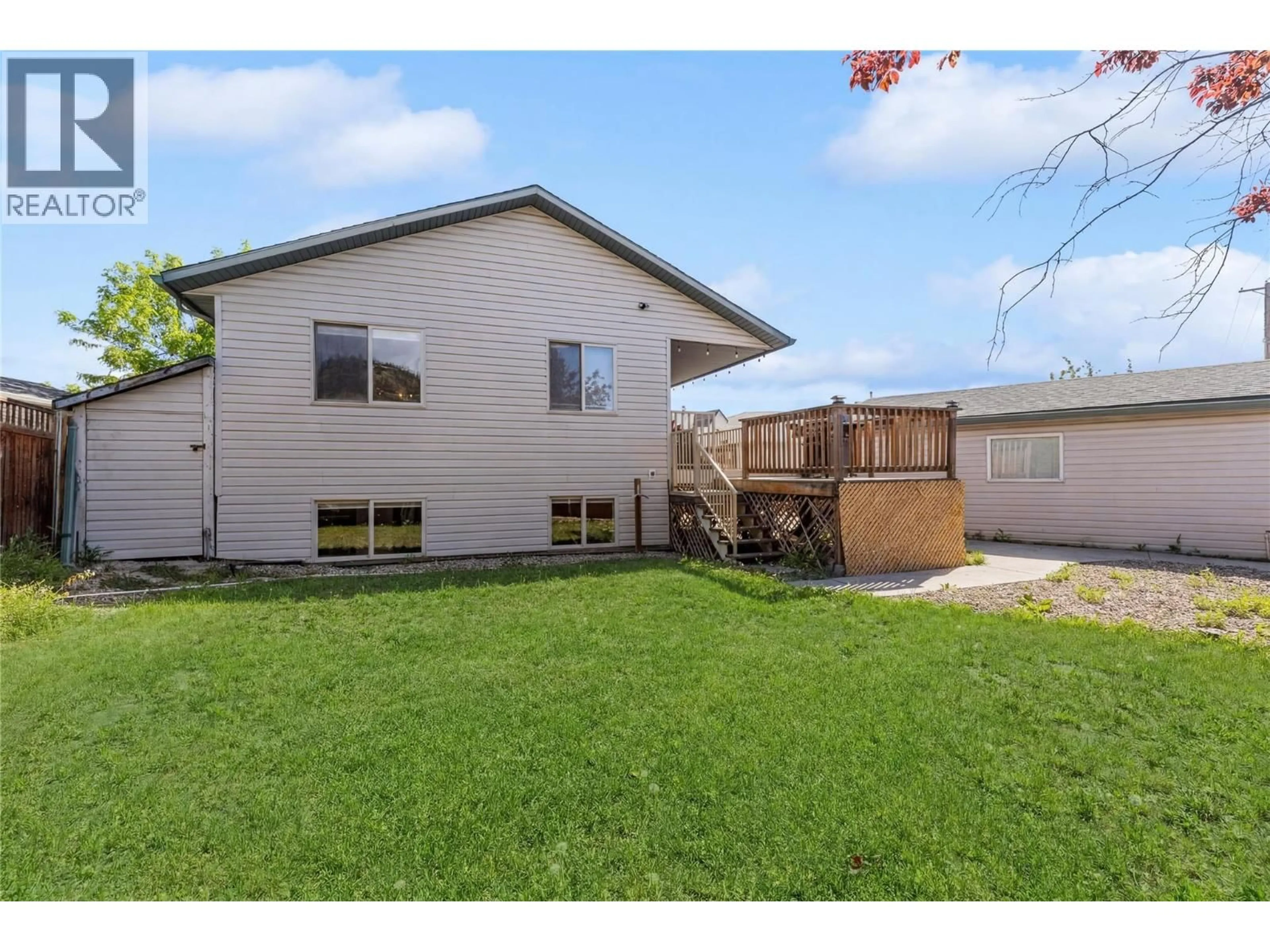 A pic from outside/outdoor area/front of a property/back of a property/a pic from drone, unknown for 198 RITCHIE COURT, Kelowna British Columbia V1V2A8