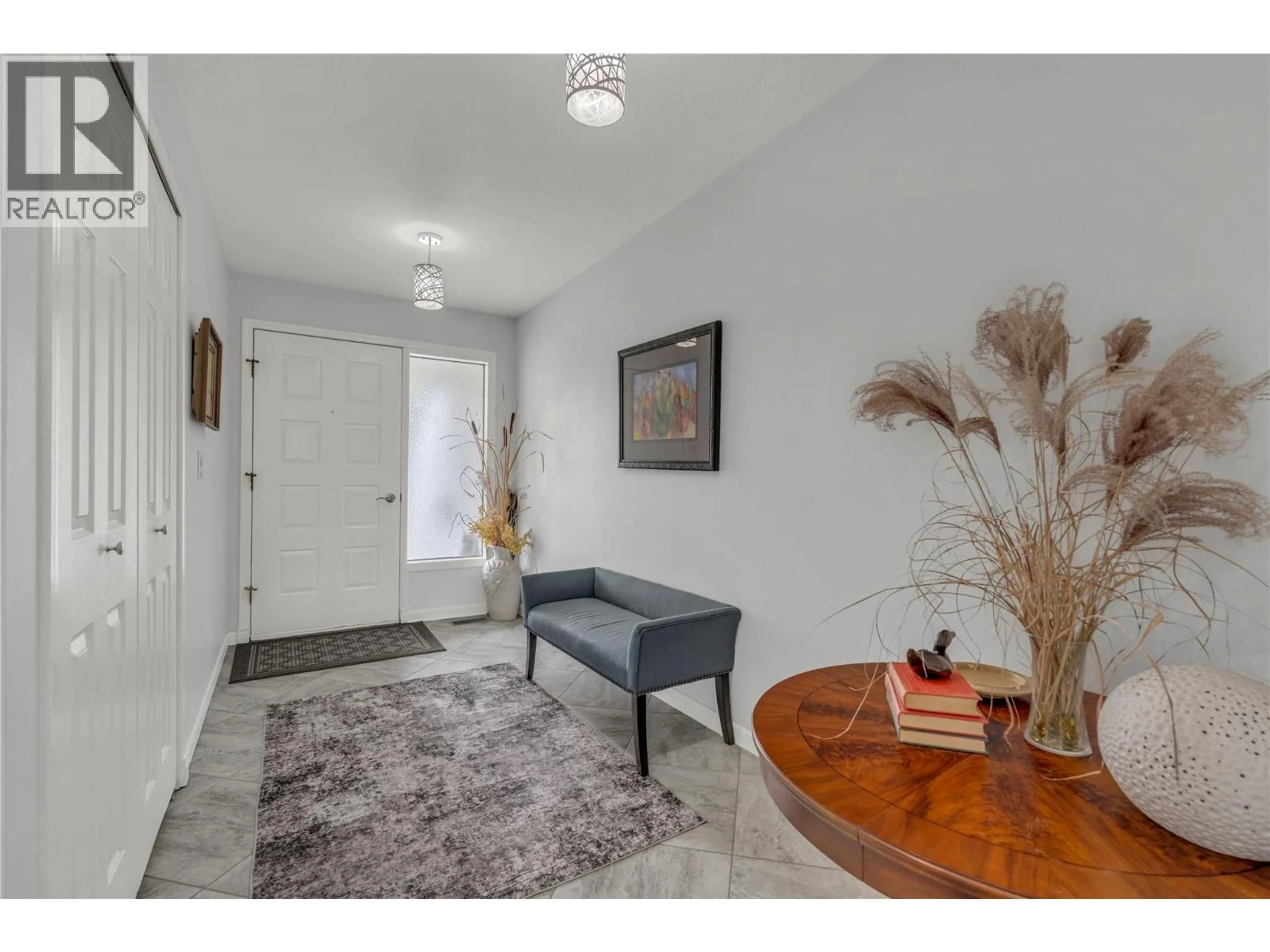 Indoor entryway for 103 EAGLE DRIVE, Kaleden British Columbia V0H1K0