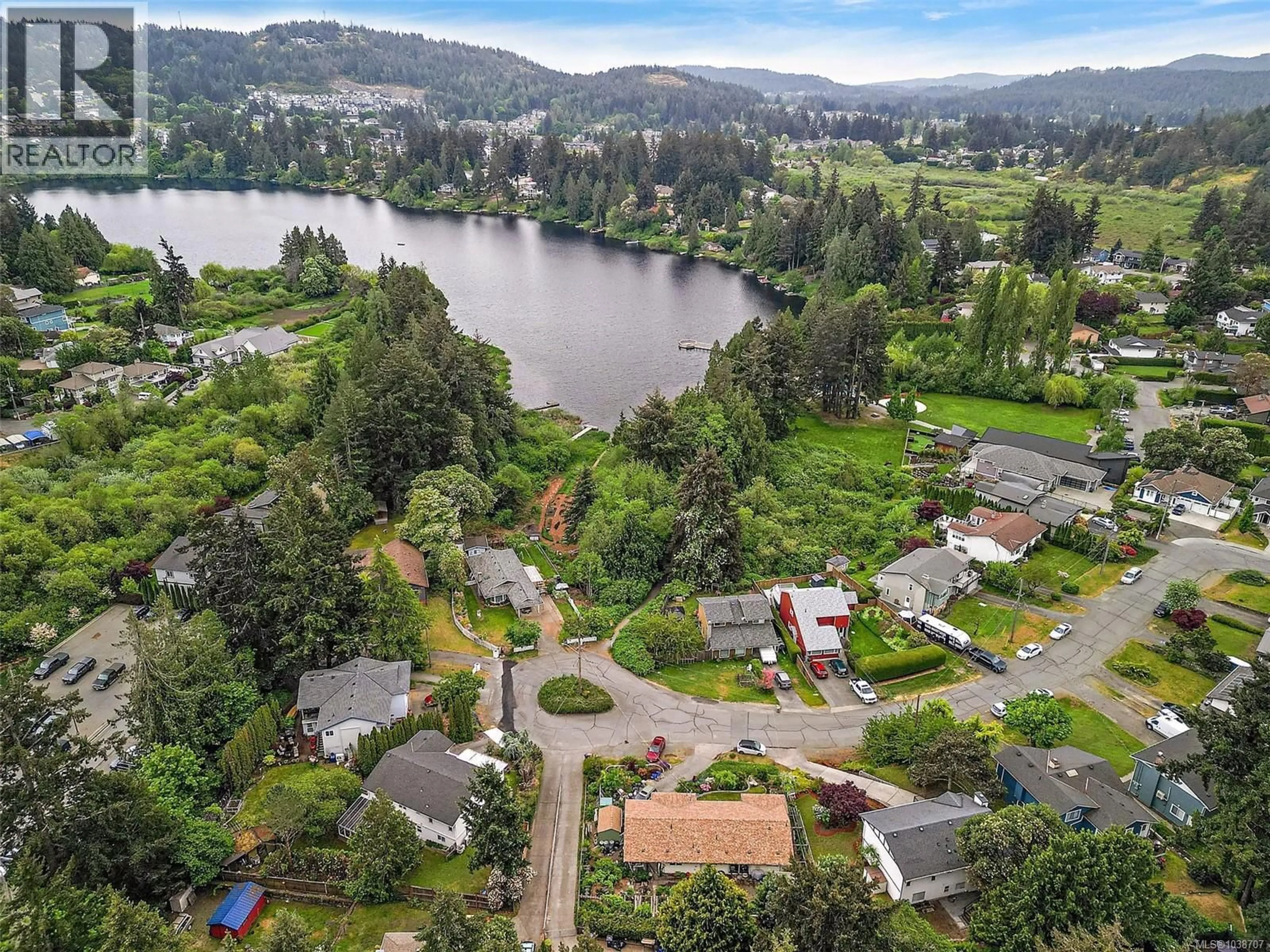 A pic from outside/outdoor area/front of a property/back of a property/a pic from drone, water/lake/river/ocean view for 3042 SHOREVIEW DRIVE, Langford British Columbia V9B4K6