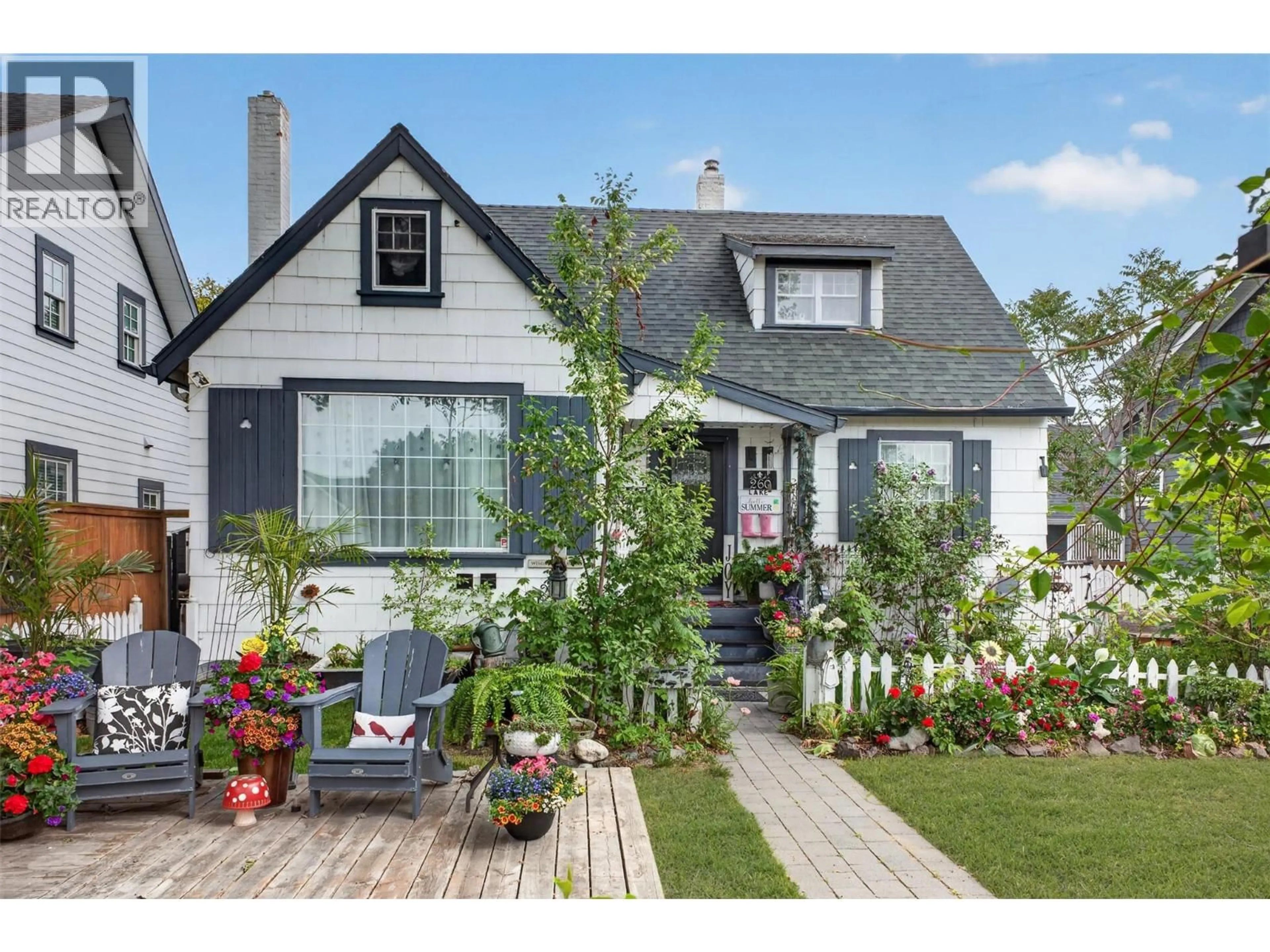 Home with brick exterior material, street for 260 LAKE AVENUE, Kelowna British Columbia V1Y5W7