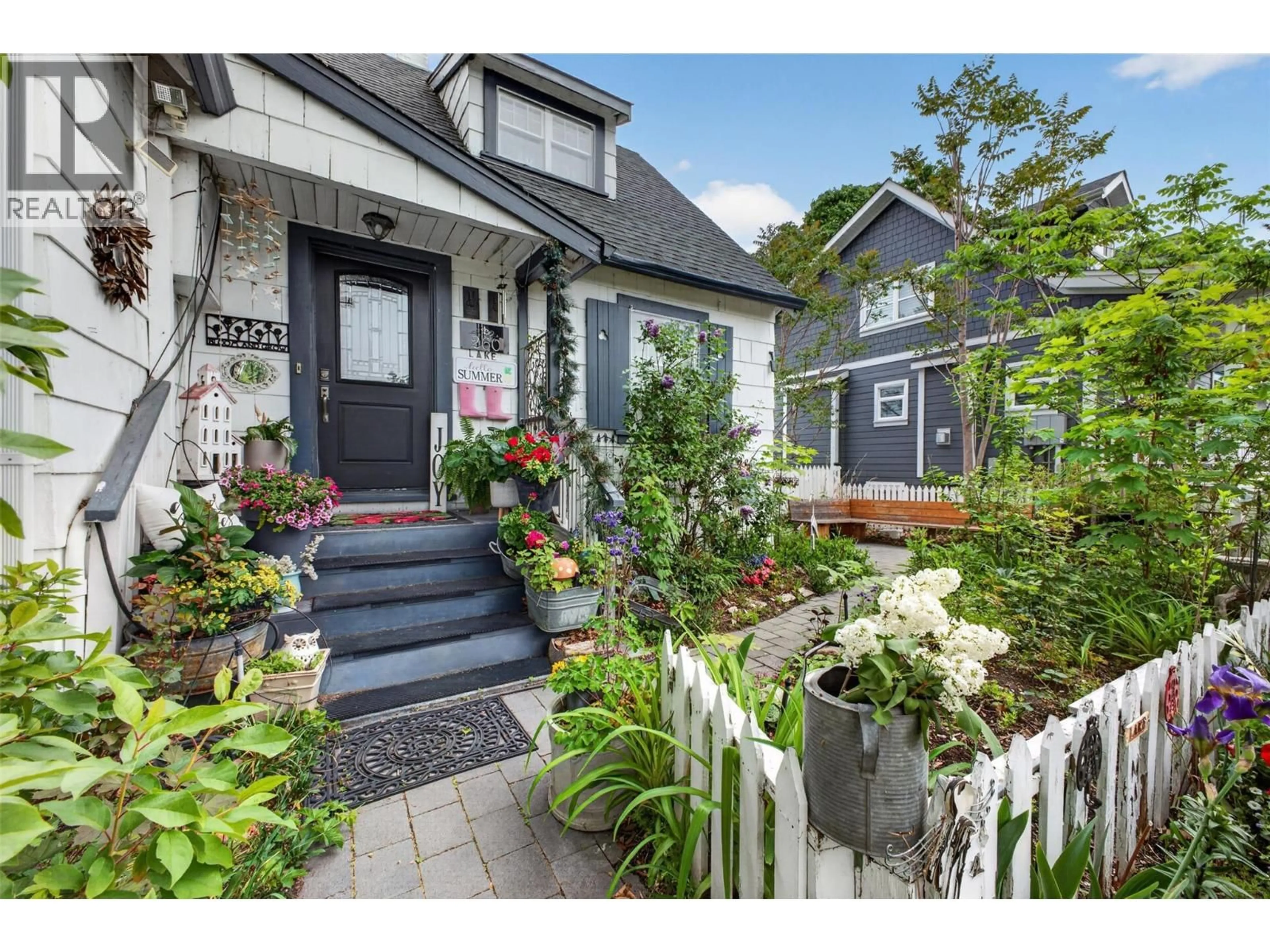 Unknown for 260 LAKE AVENUE, Kelowna British Columbia V1Y5W7