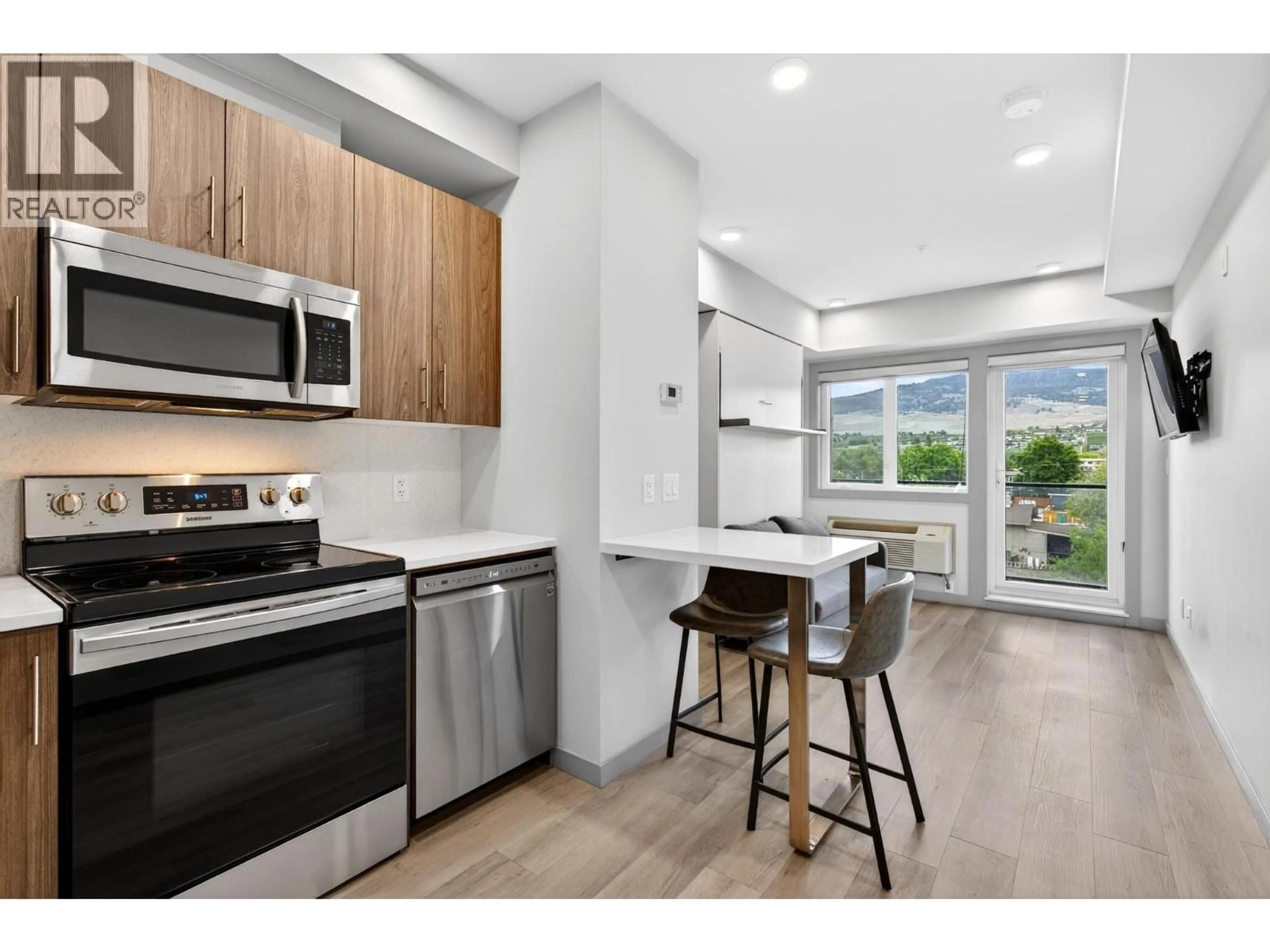 Unknown for 317 - 345 DOUGALL ROAD NORTH, Kelowna British Columbia V5V2H9