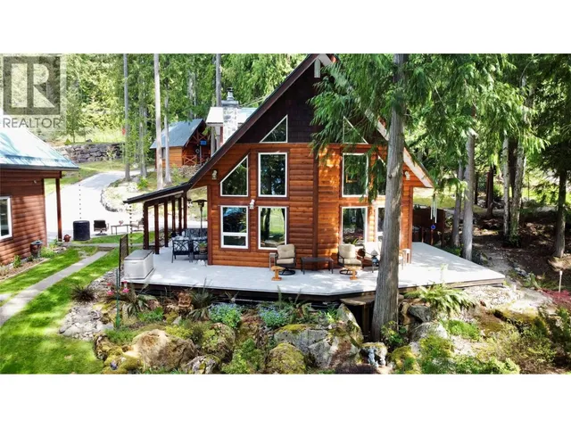 516 BAYVIEW ROAD, Nakusp 2