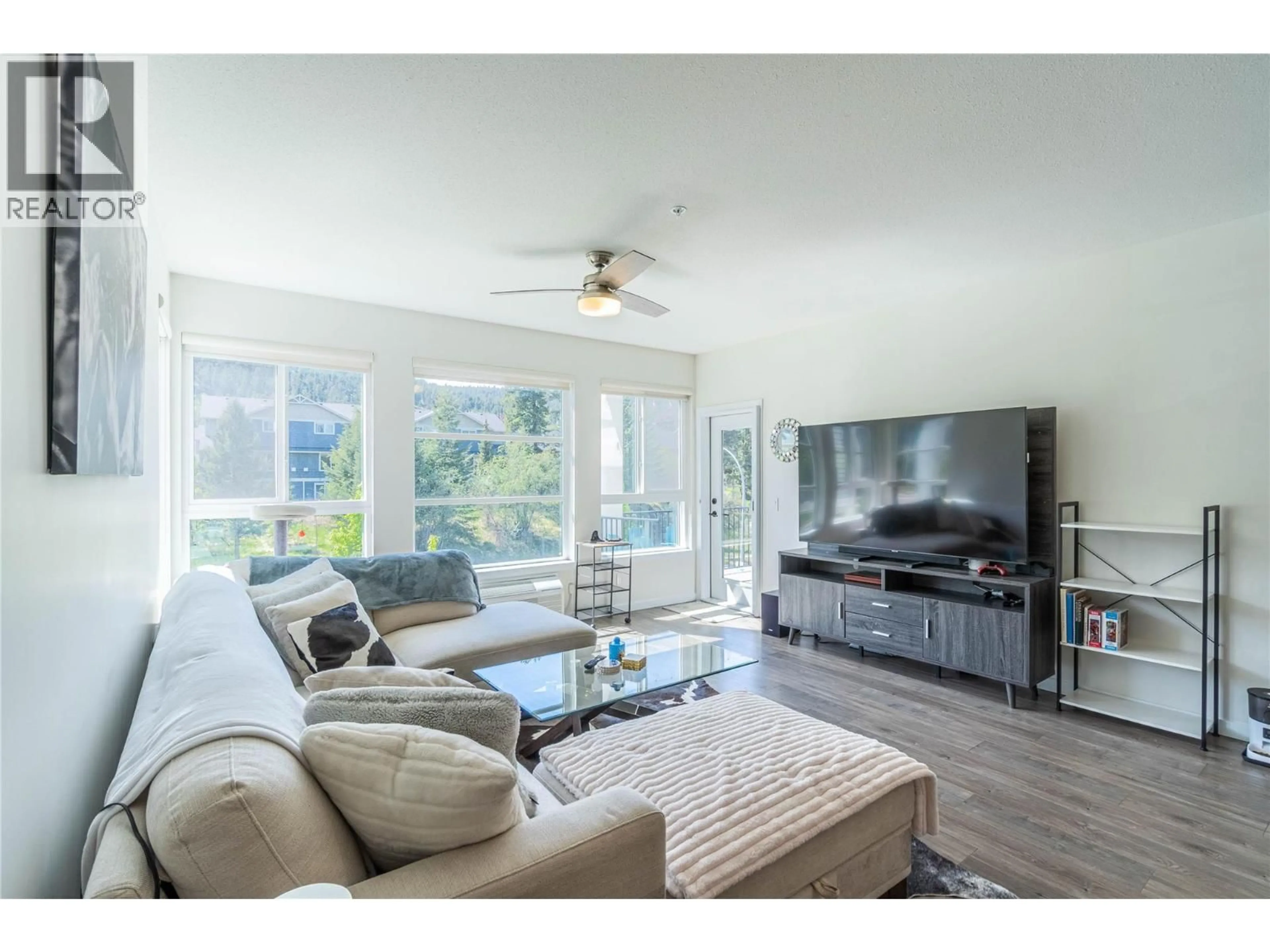 Living room with furniture, unknown for 312 - 1880 HUGH ALLAN DRIVE, Kamloops British Columbia V1S0E8