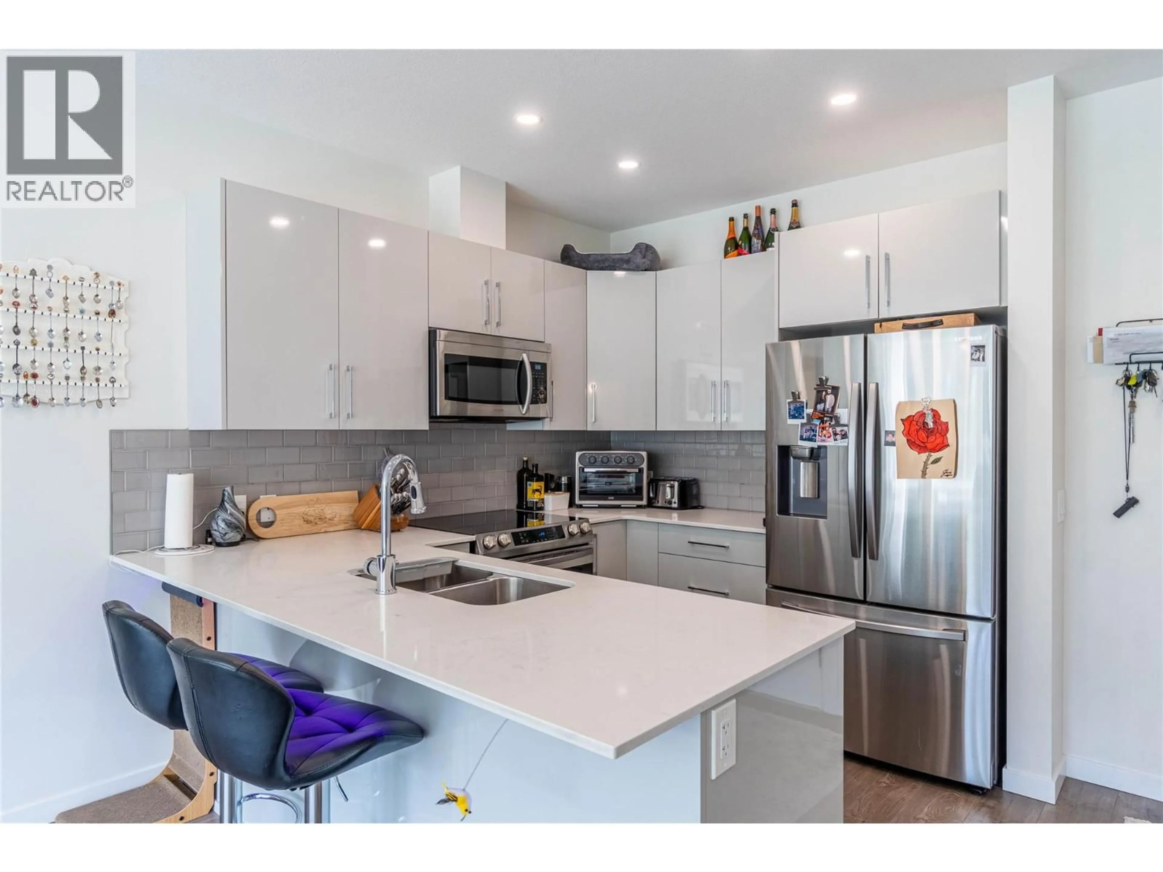 Open concept kitchen, unknown for 312 - 1880 HUGH ALLAN DRIVE, Kamloops British Columbia V1S0E8