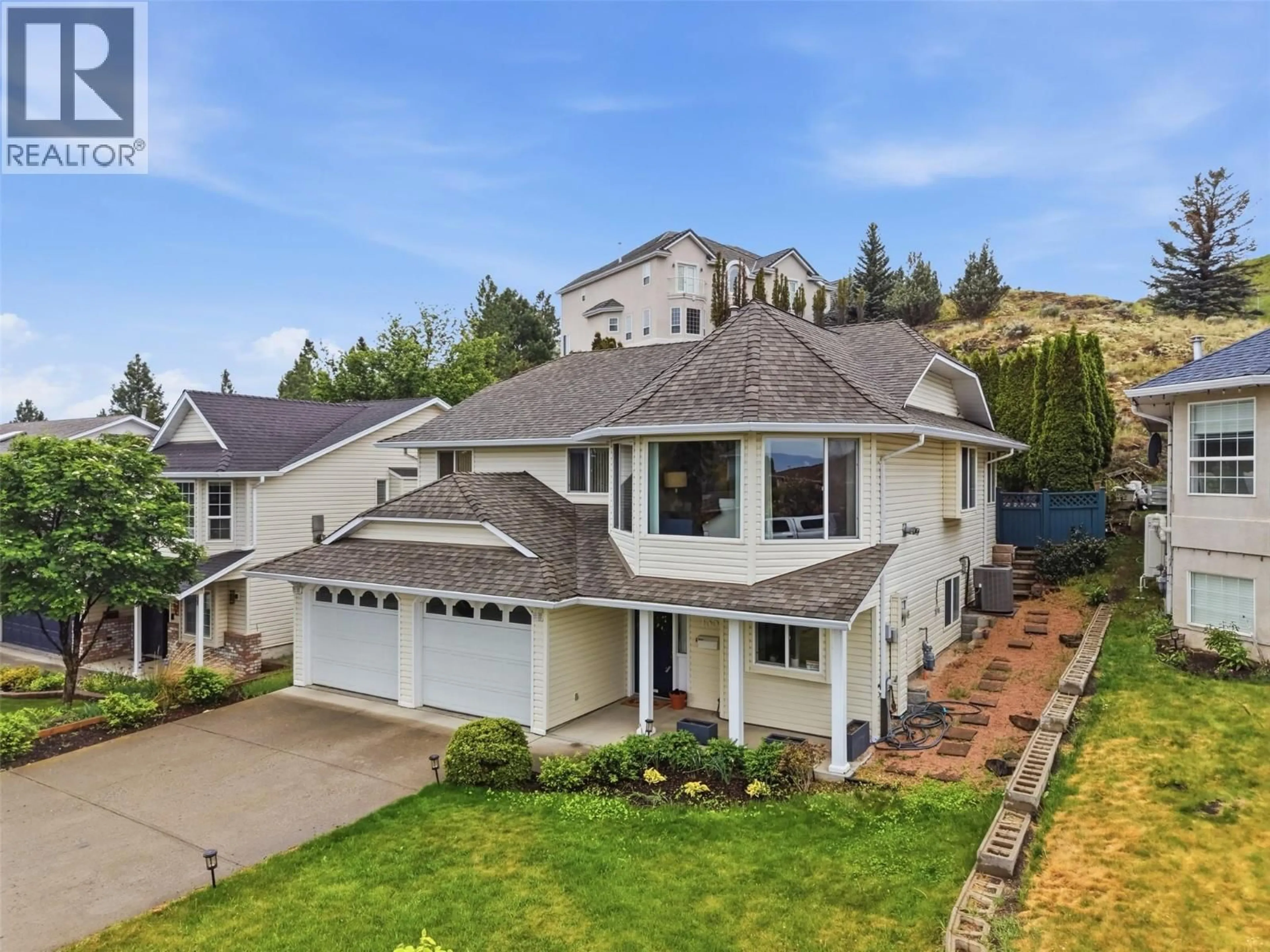 A pic from outside/outdoor area/front of a property/back of a property/a pic from drone, unknown for 135 CHANCELLOR DRIVE, Kamloops British Columbia V2E2M2