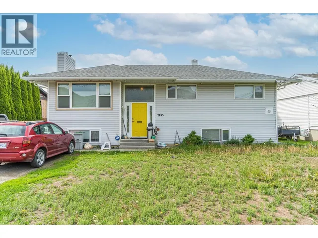 2435 YOUNG AVENUE, Kamloops 2