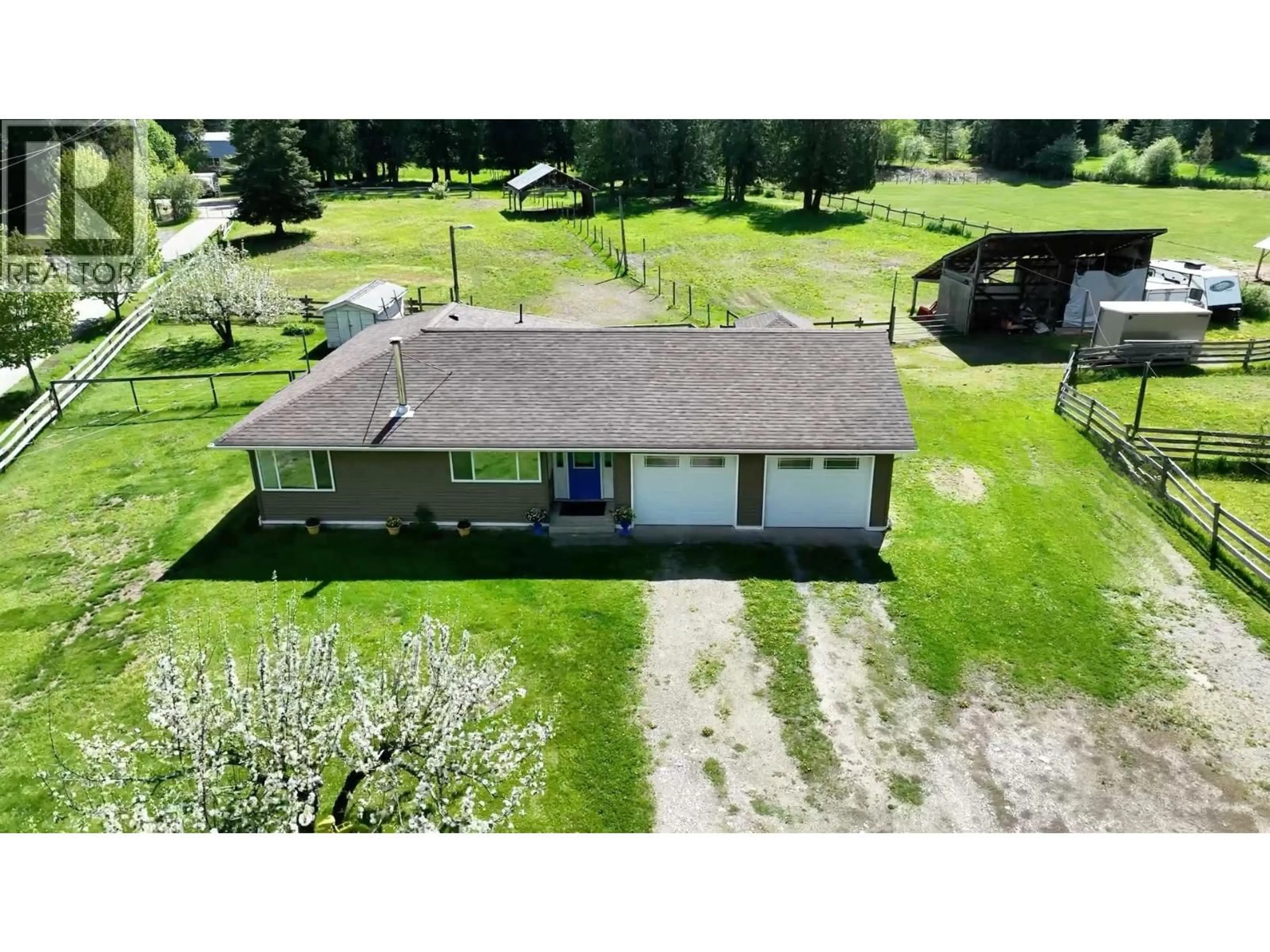 A pic from outside/outdoor area/front of a property/back of a property/a pic from drone, unknown for 8895 HIGHWAY 6 HIGHWAY, Salmo British Columbia V0G1Z0