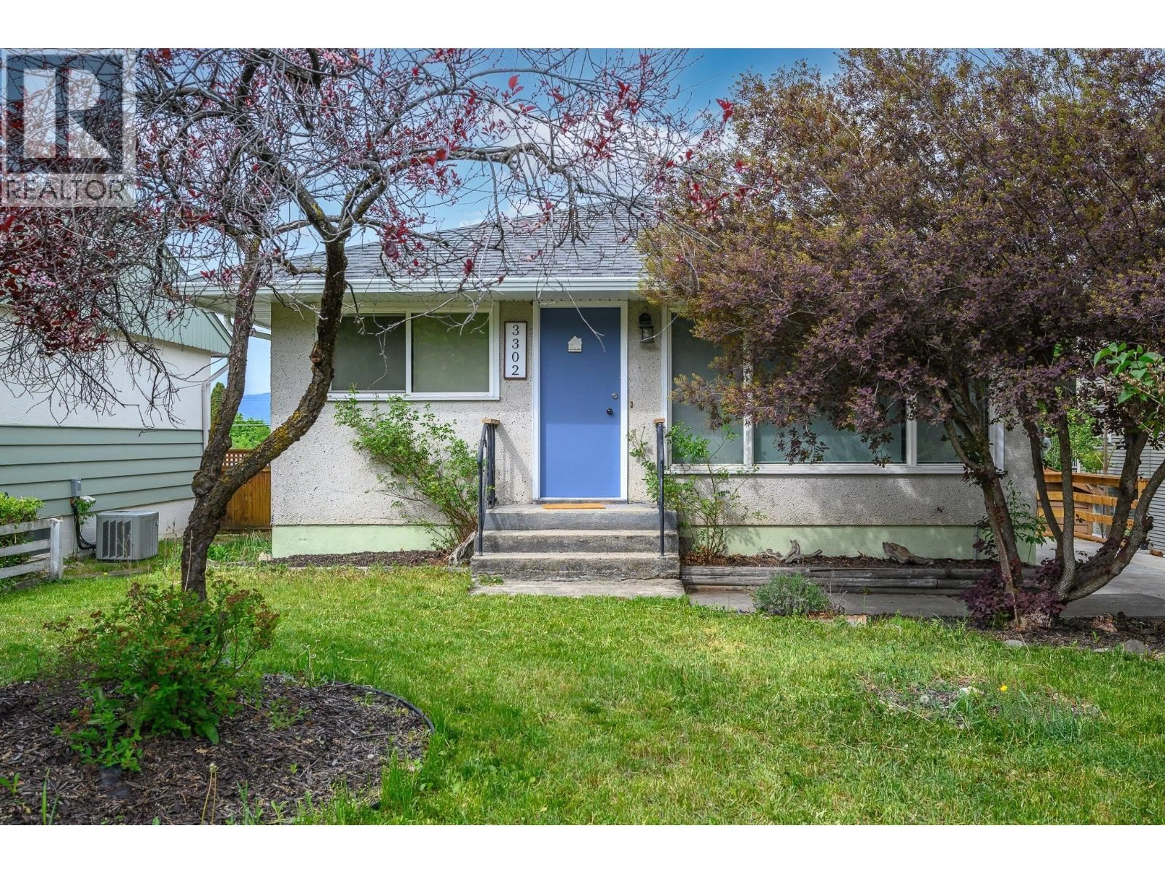 Home with vinyl exterior material, street for 3302 24 STREET, Vernon British Columbia V1T4N6