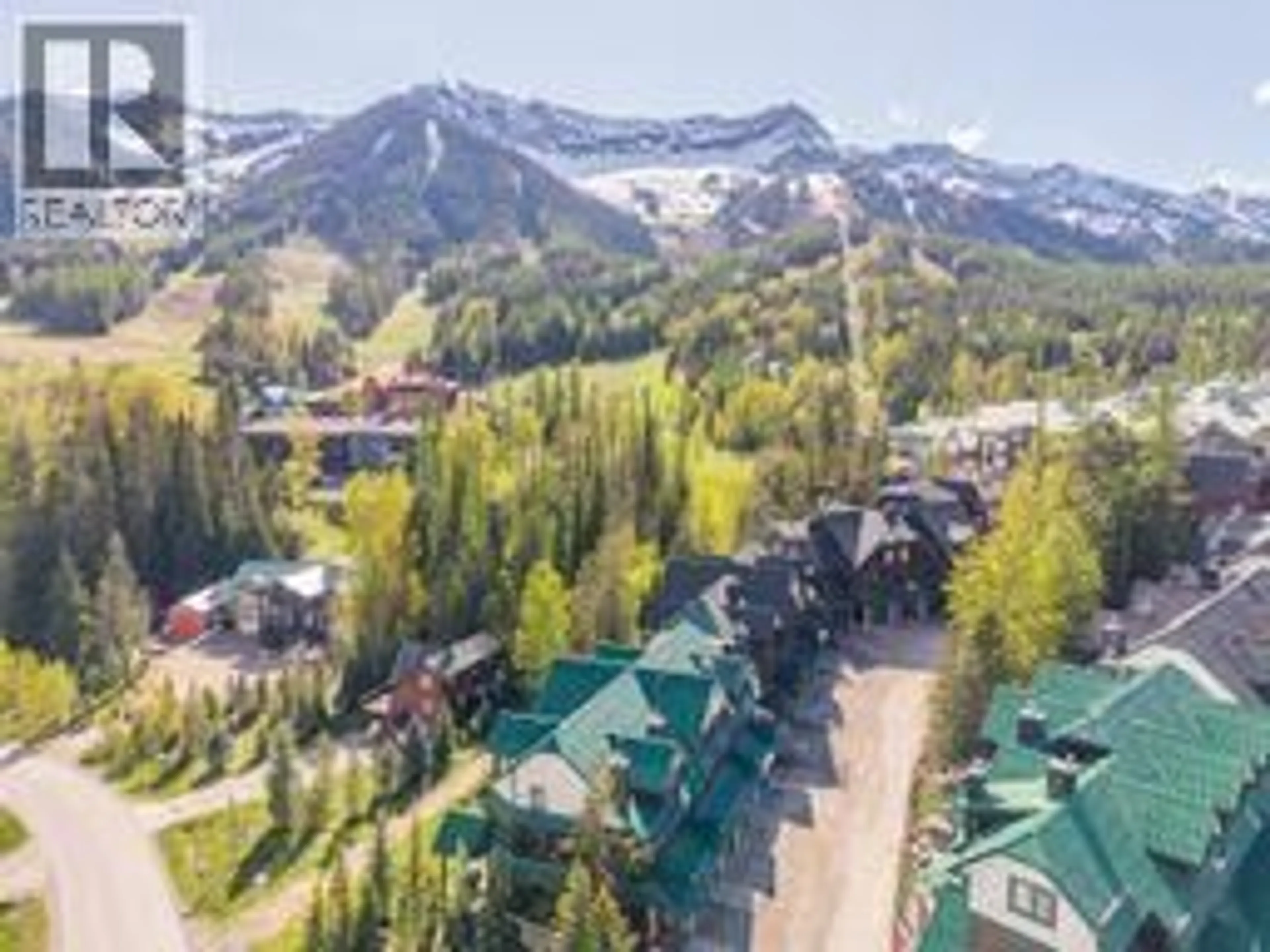 A pic from outside/outdoor area/front of a property/back of a property/a pic from drone, mountain view for 5 - 5388 HIGHLINE DRIVE, Fernie British Columbia V0B1M6