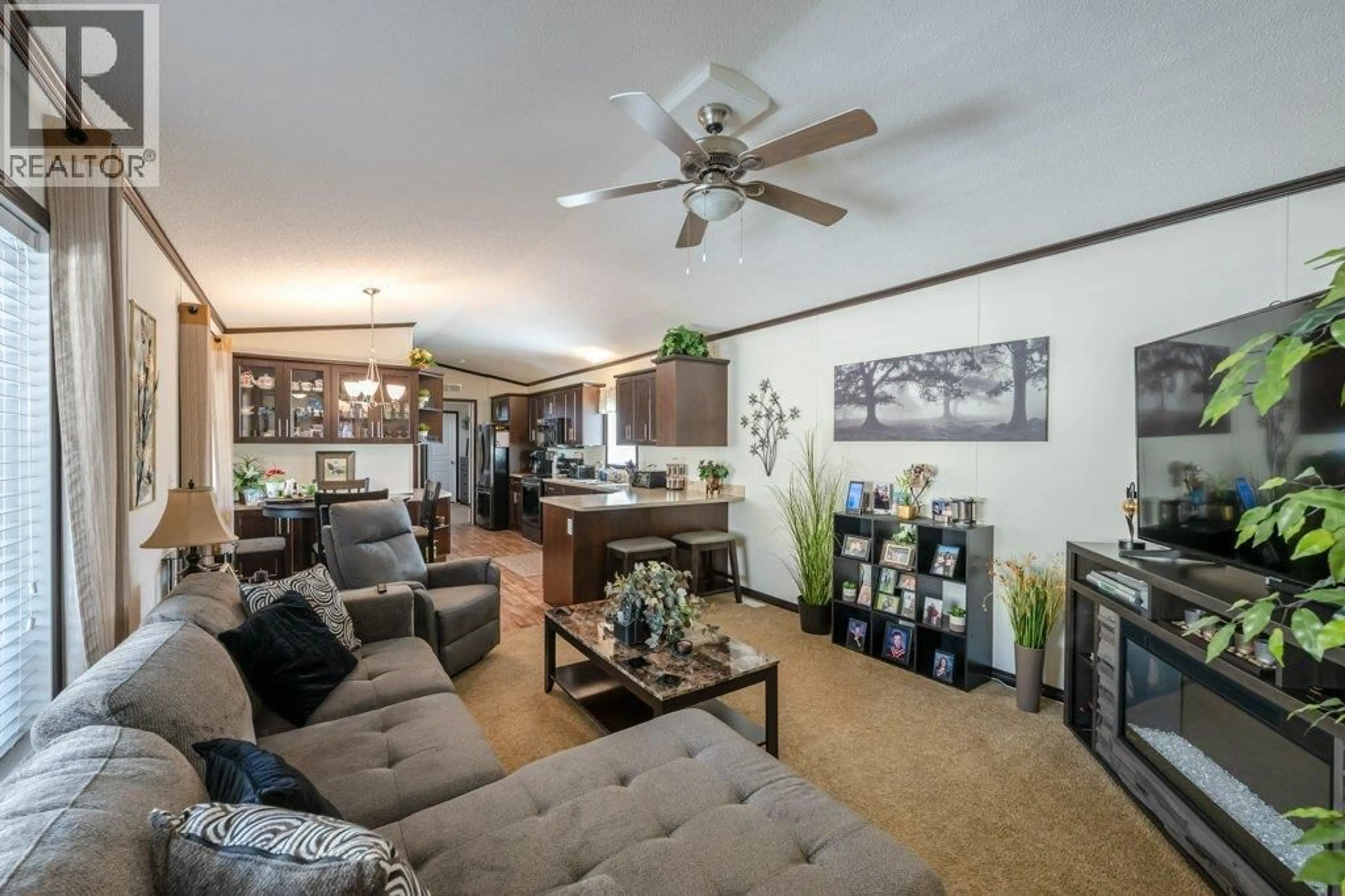 Living room with furniture, unknown for 36 - 6633 PARK DRIVE, Oliver British Columbia V0H1T4