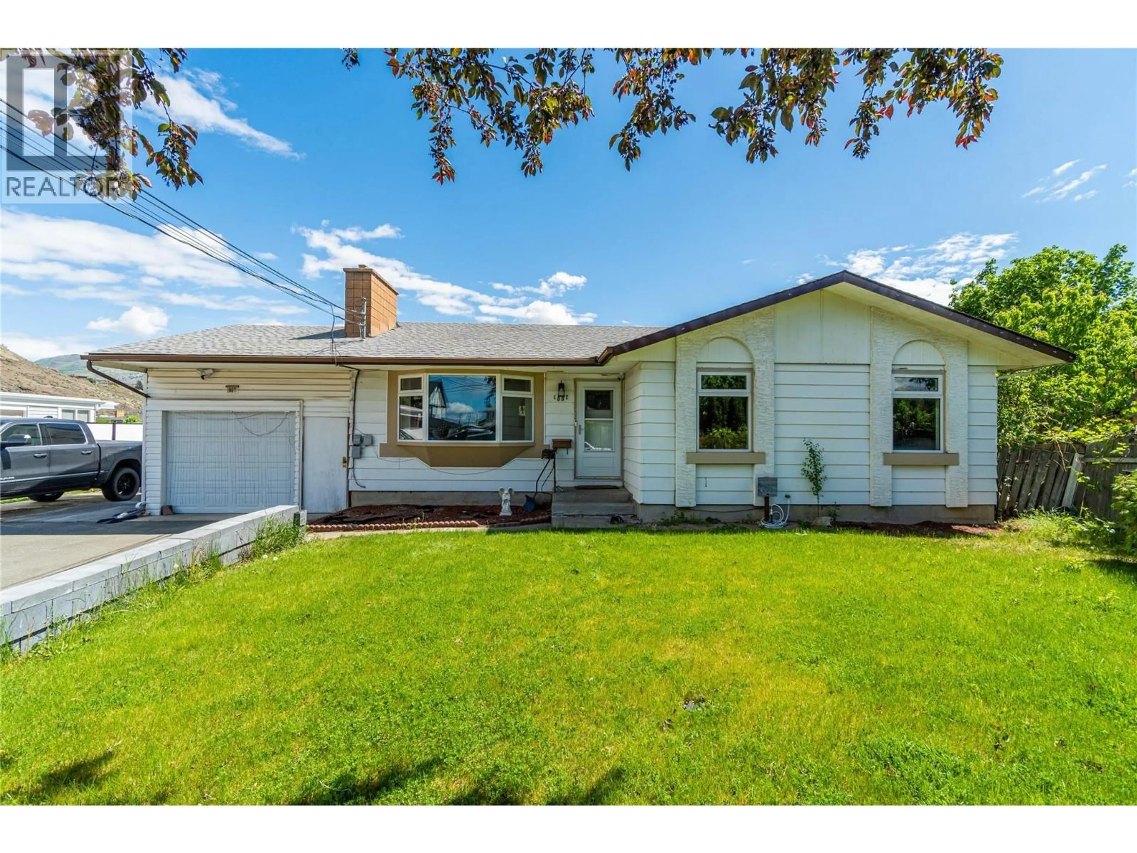 Home with vinyl exterior material, street for 1007 NICOLANI DRIVE, Kamloops British Columbia V2B5B4