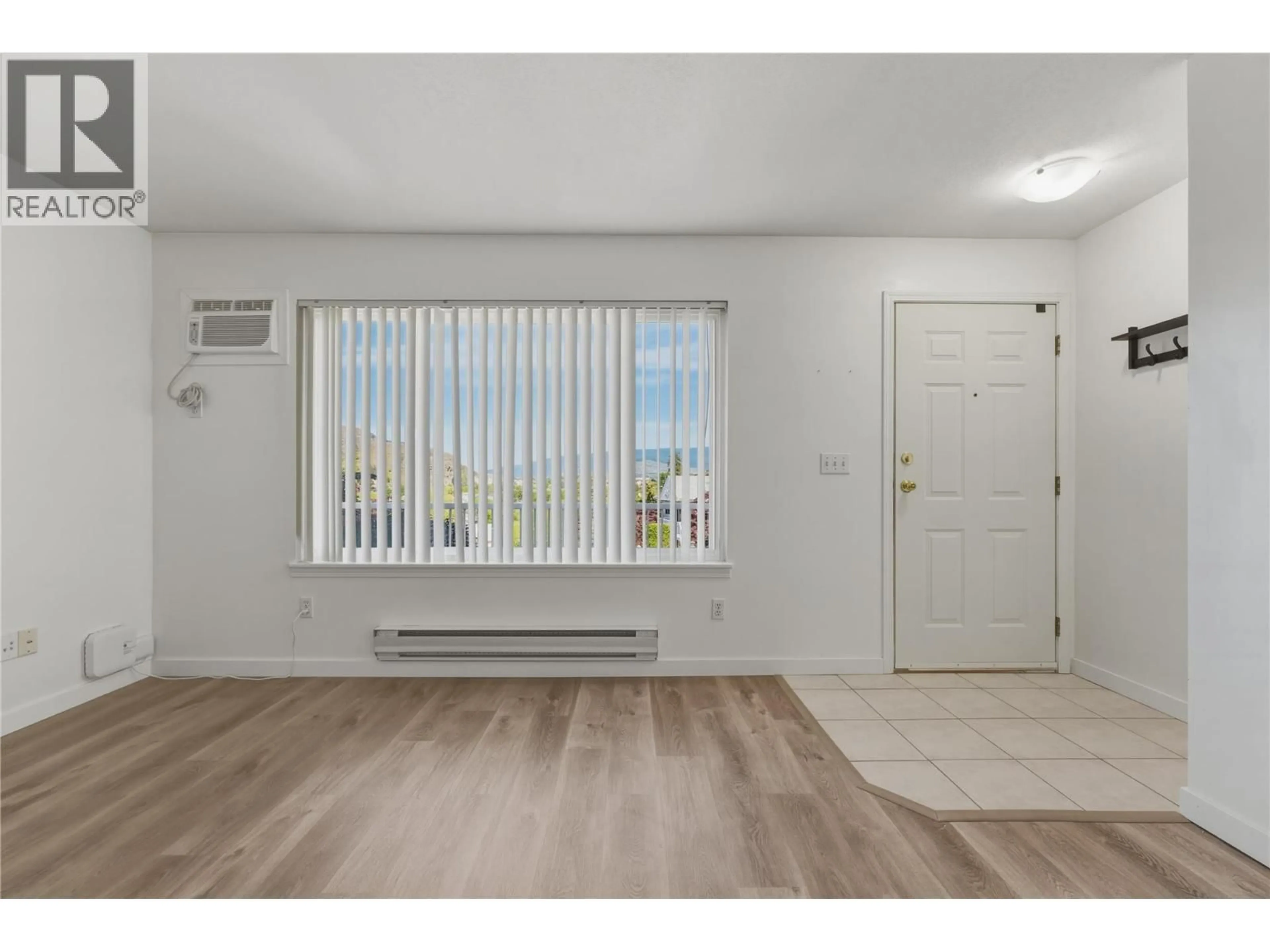 A pic of a room for 211 - 4305 BELLEVUE DRIVE, Vernon British Columbia V1T9J2