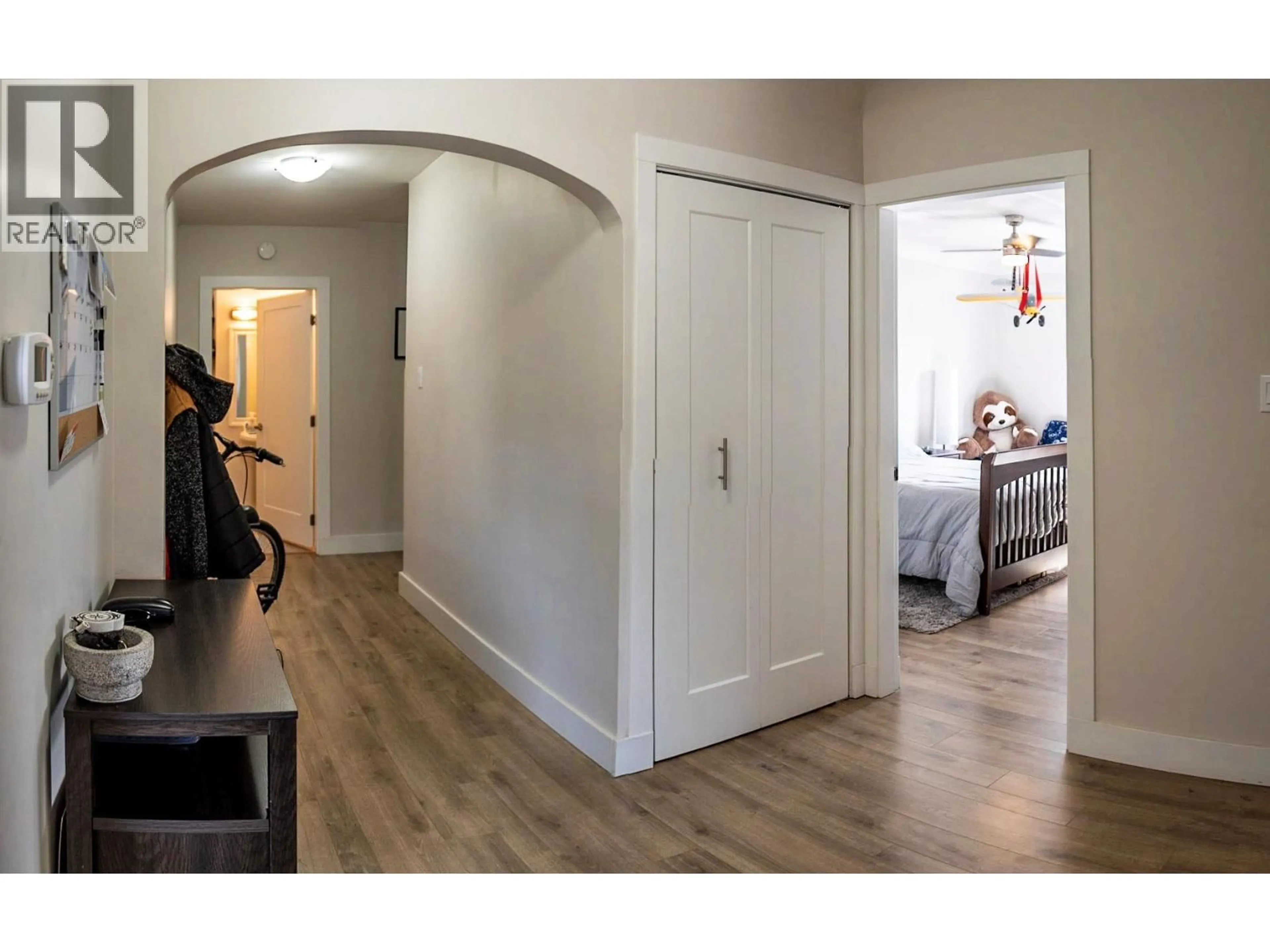 Indoor entryway for 724 SCHOOL AVENUE, Oliver British Columbia V0H1T0