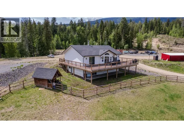 2086 YANKEE FLATS ROAD, Salmon Arm 2