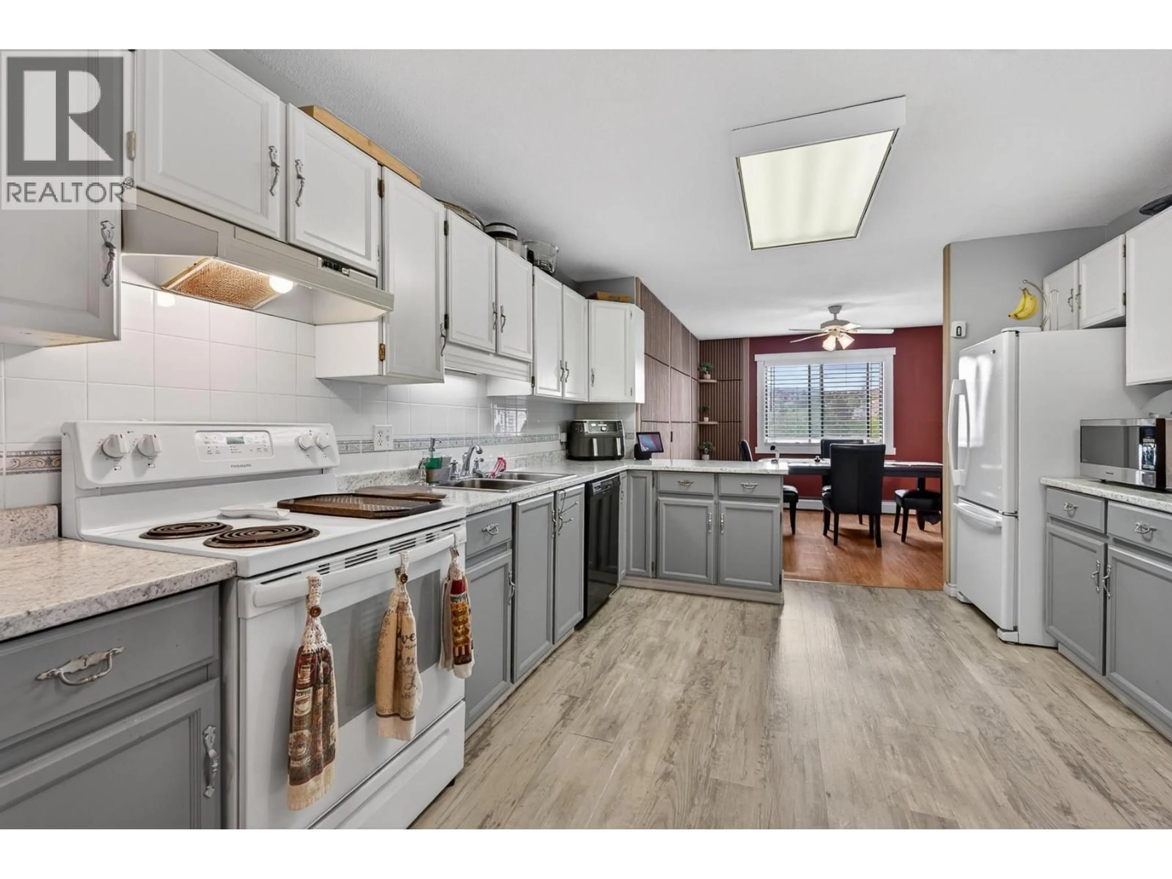 Open concept kitchen, unknown for 311 - 3608 27 AVENUE, Vernon British Columbia V1T1S4