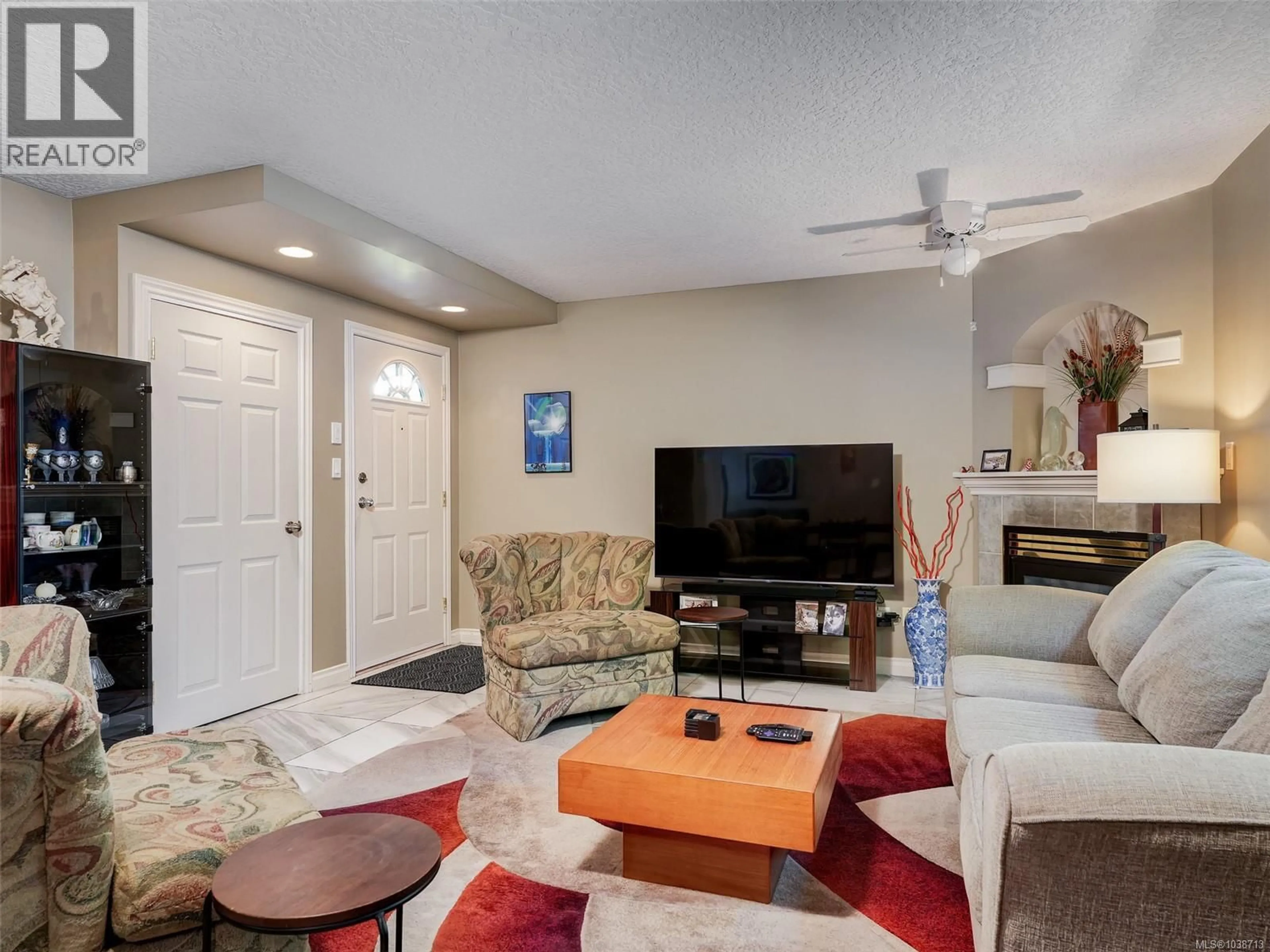 Living room with furniture, unknown for 1218 PEMBROKE STREET, Victoria British Columbia V8T1J8