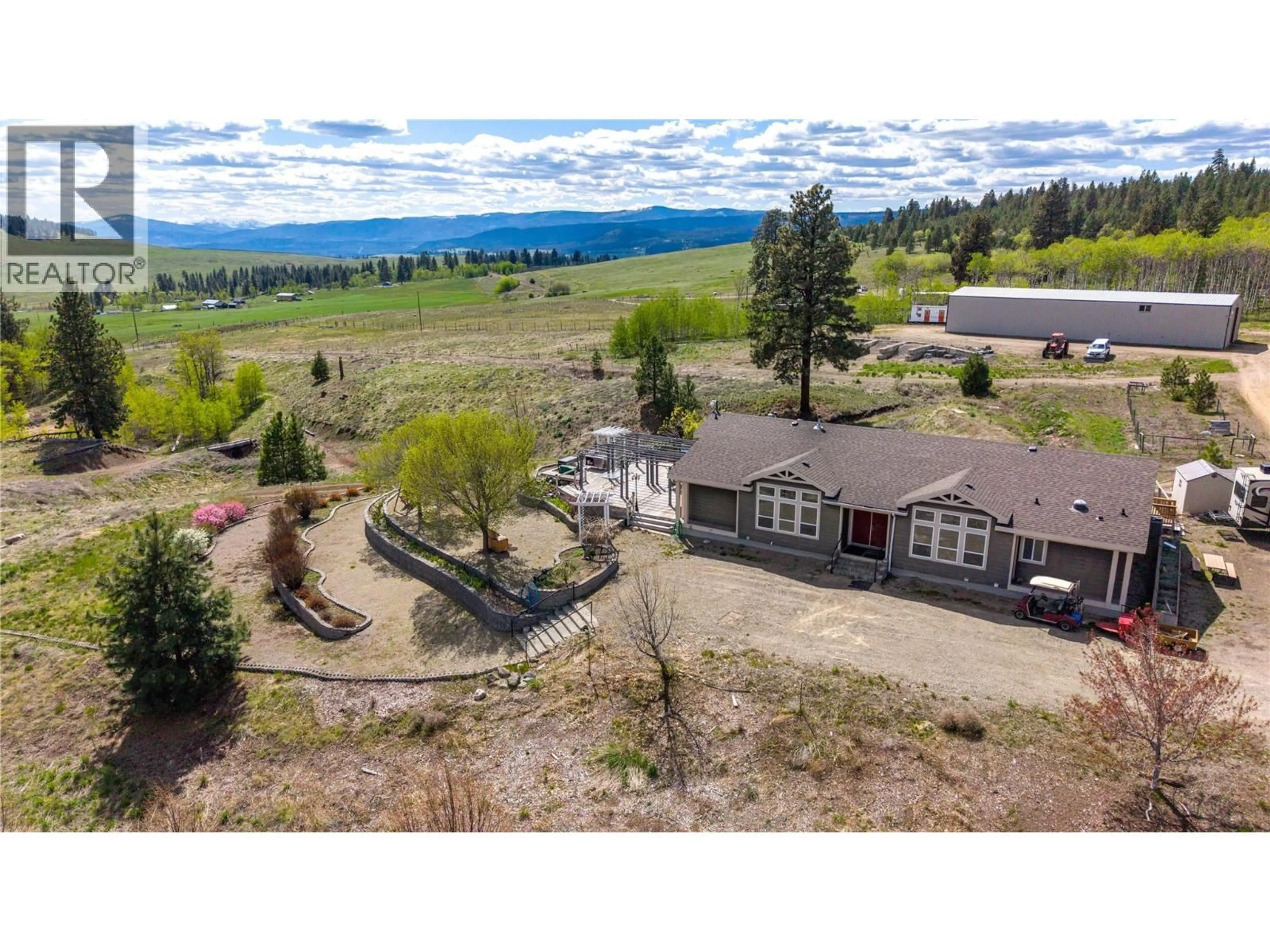 A pic from outside/outdoor area/front of a property/back of a property/a pic from drone, mountain view for 1200 PRINCETON SUMMERLAND RD OTHER, Princeton British Columbia V0X1W0