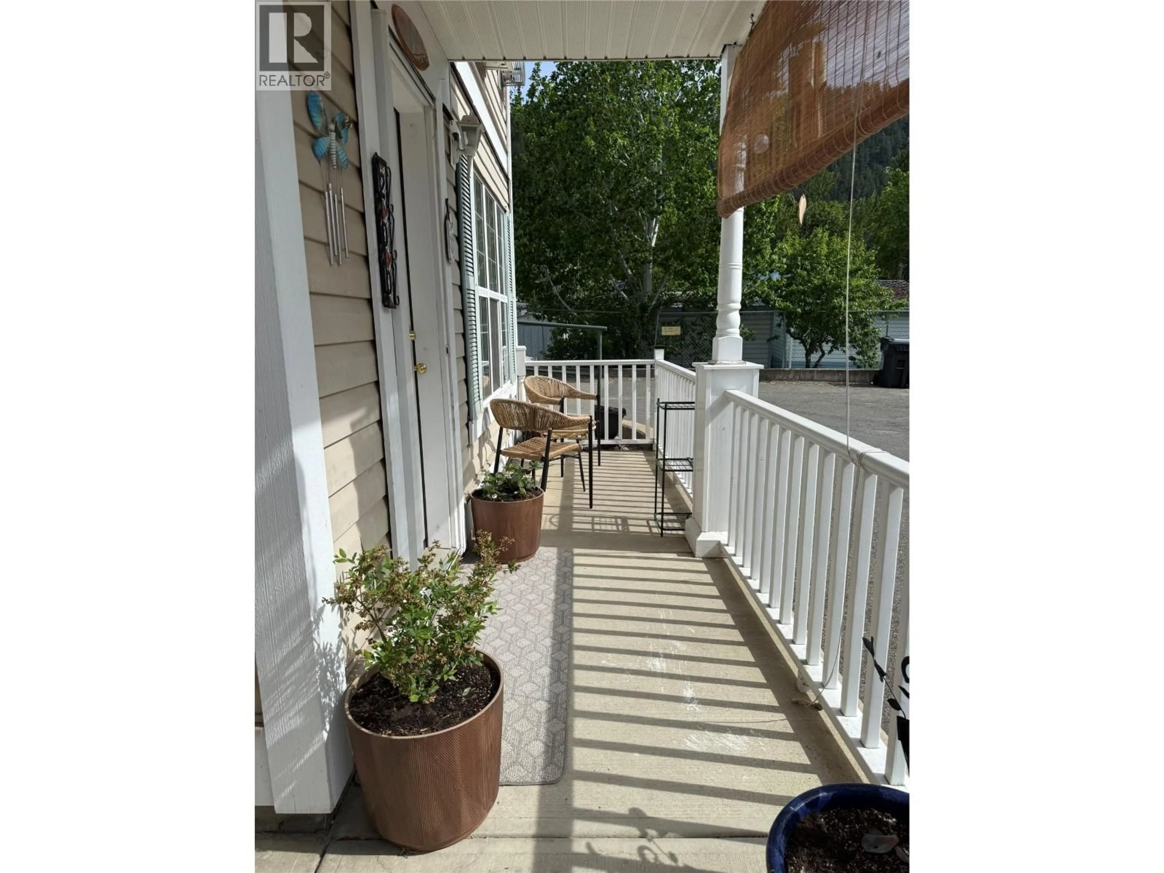 Patio, street for 200 - 743 OKANAGAN AVENUE, Chase British Columbia V0E1M0