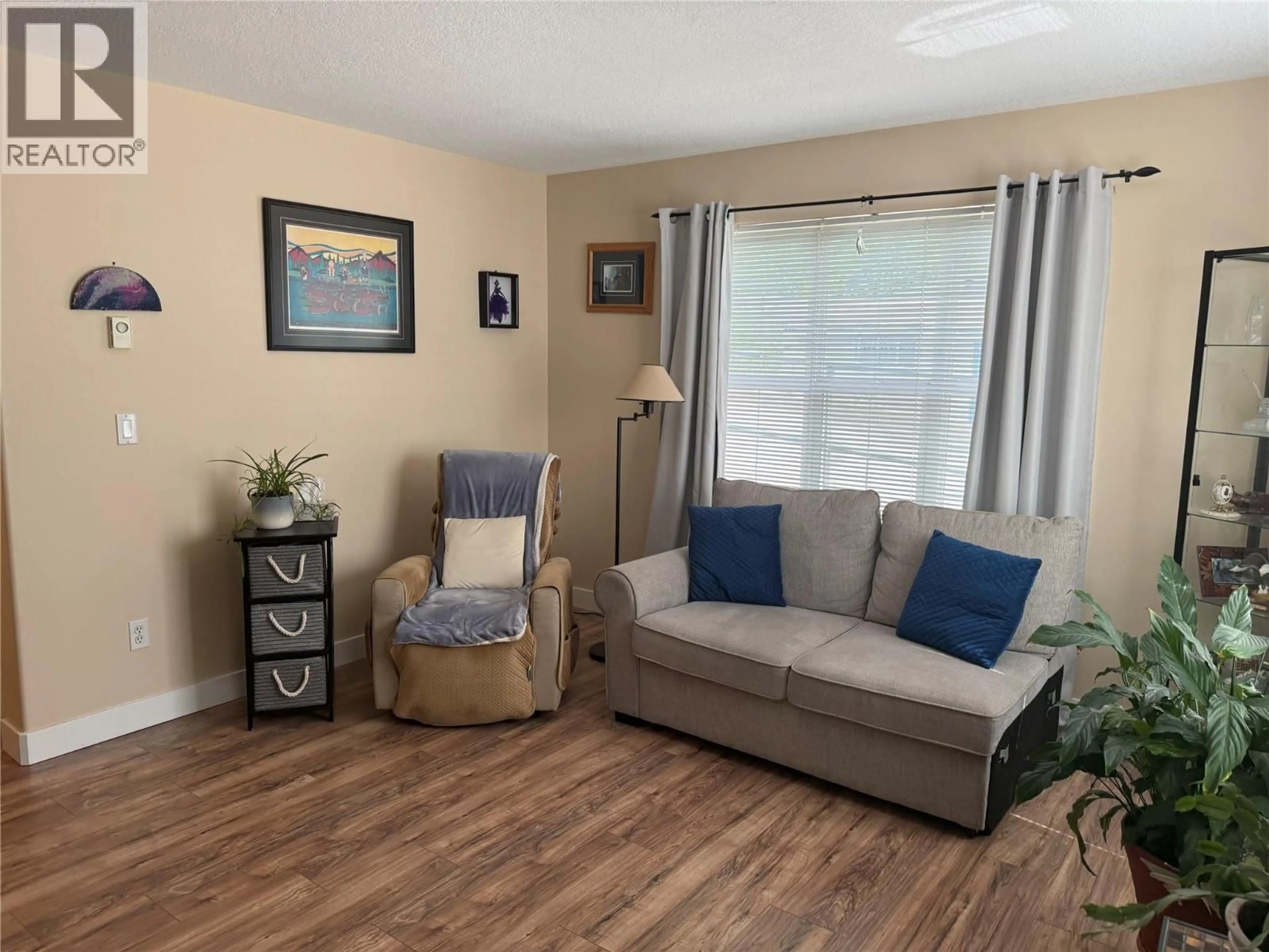 Living room with furniture, unknown for 200 - 743 OKANAGAN AVENUE, Chase British Columbia V0E1M0