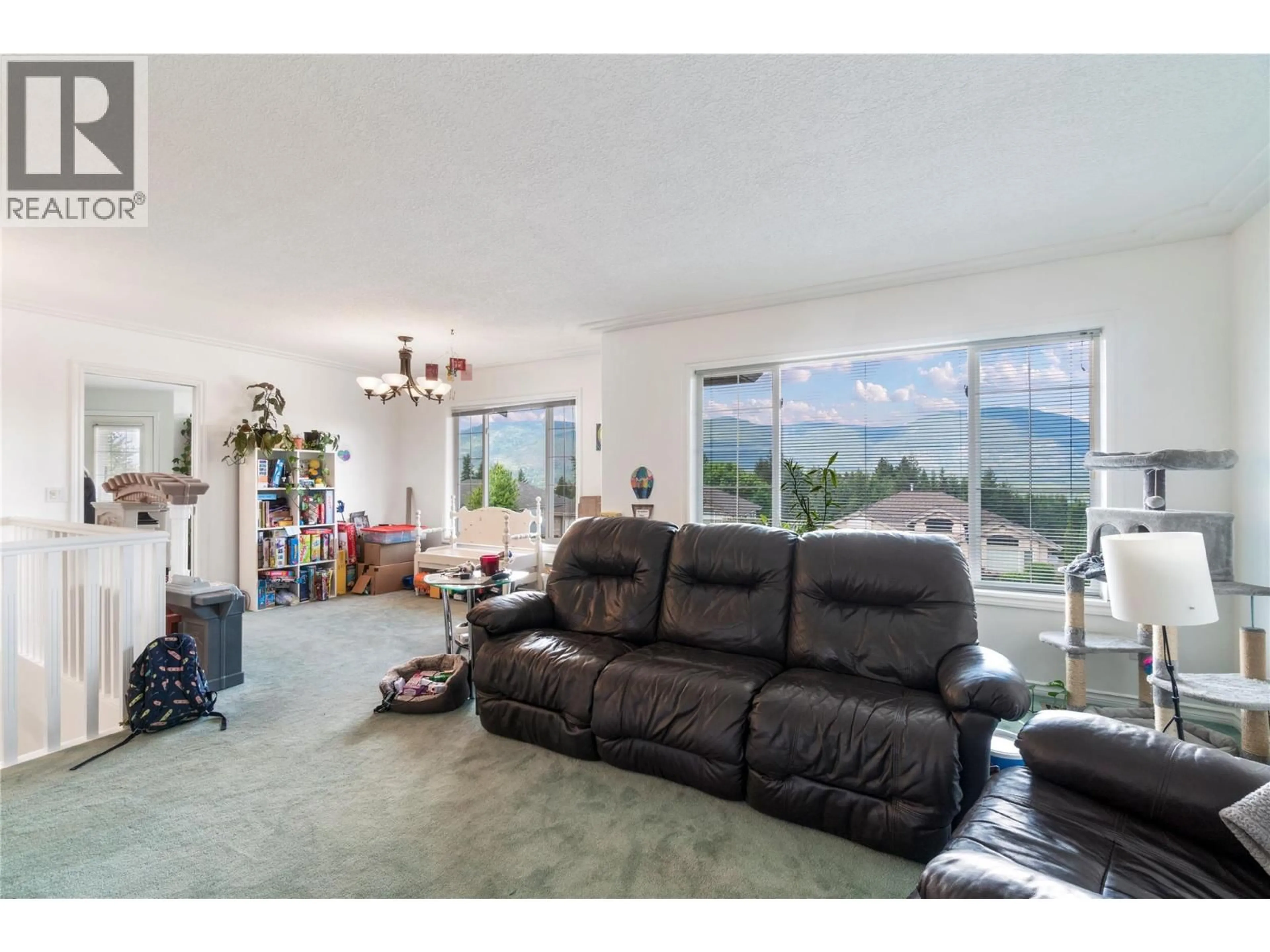 Living room with furniture, unknown for 650 17 STREET SOUTHEAST, Salmon Arm British Columbia V1E1W2