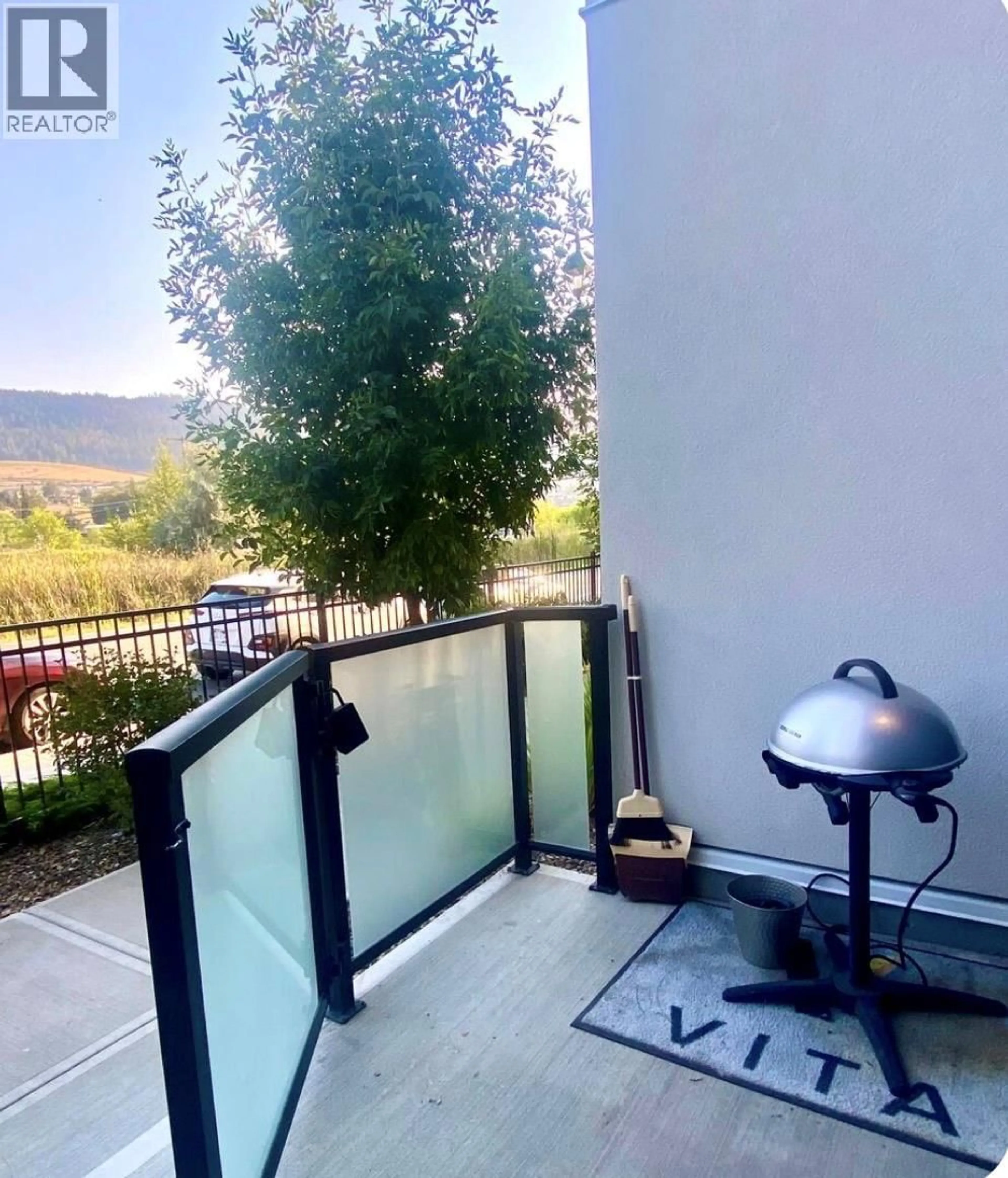 Balcony in the apartment, water/lake/river/ocean view for 119 - 2555 LAKESHORE ROAD, Vernon British Columbia V1H0A4