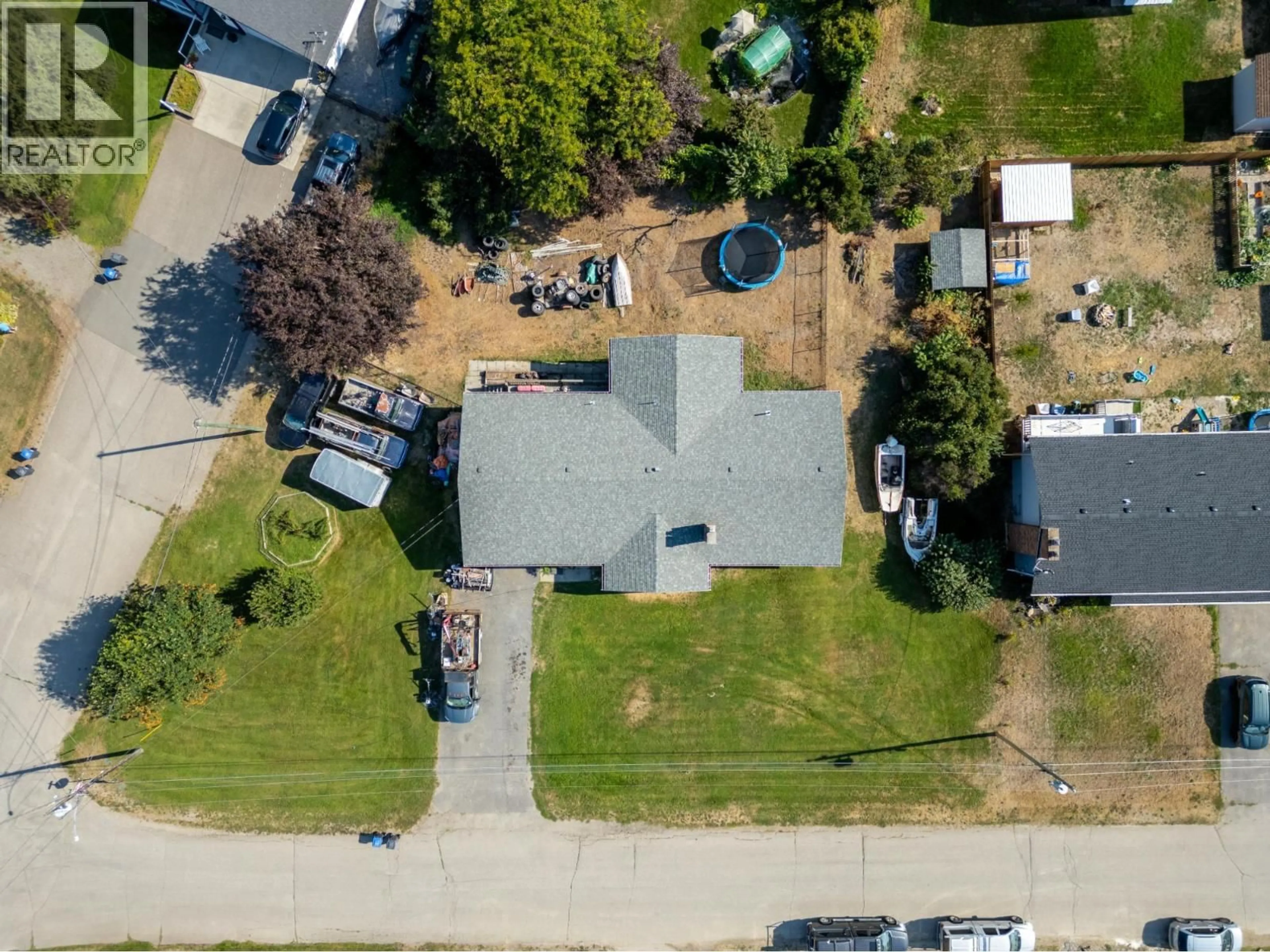 A pic from outside/outdoor area/front of a property/back of a property/a pic from drone, street for 535 ARBUTUS STREET, Chase British Columbia V0E1M0