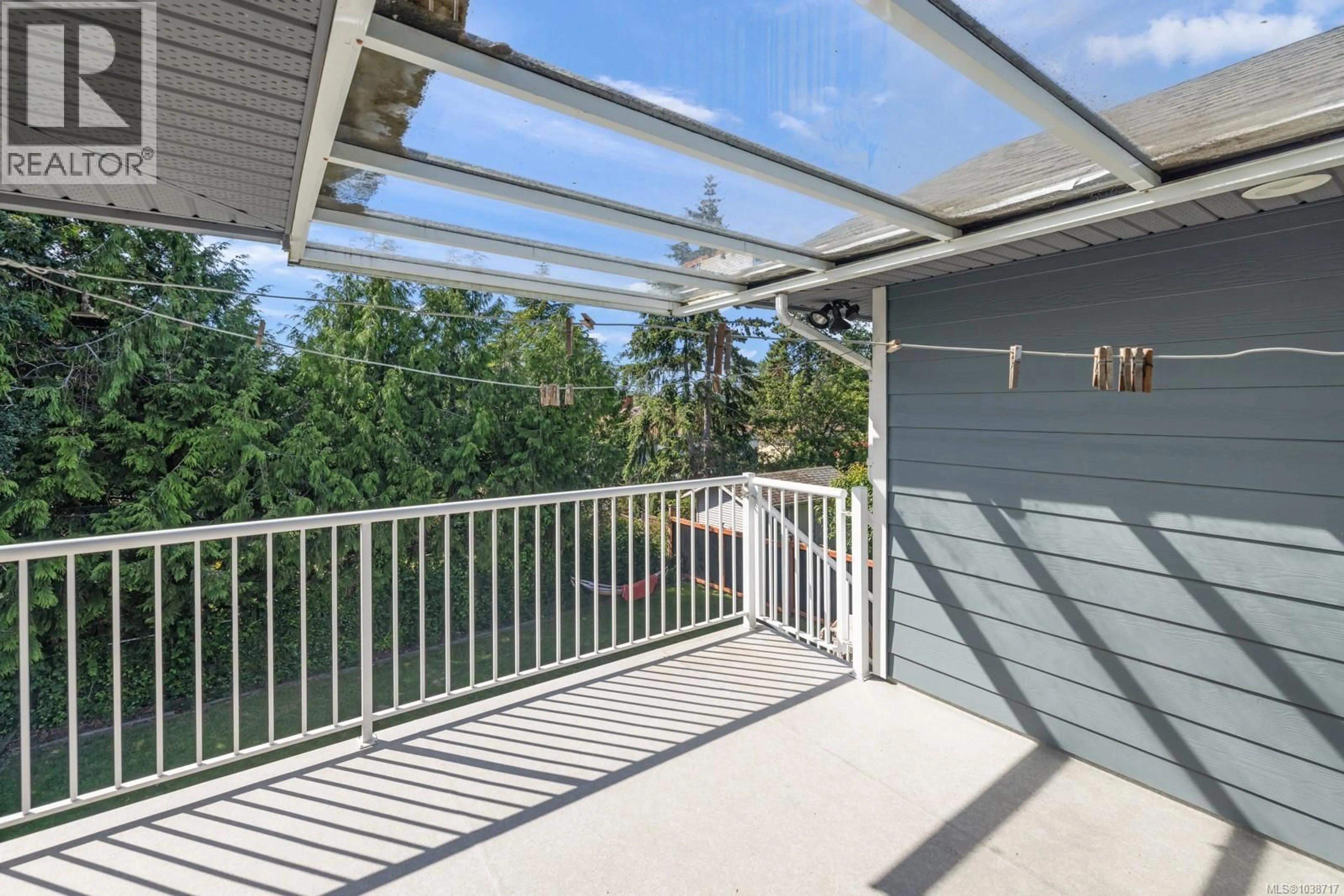 Patio, unknown for 1709 MAMICH CIRCLE, Saanich British Columbia V8N6N1