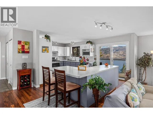 5821 ATKINSON CRESCENT, Peachland 4