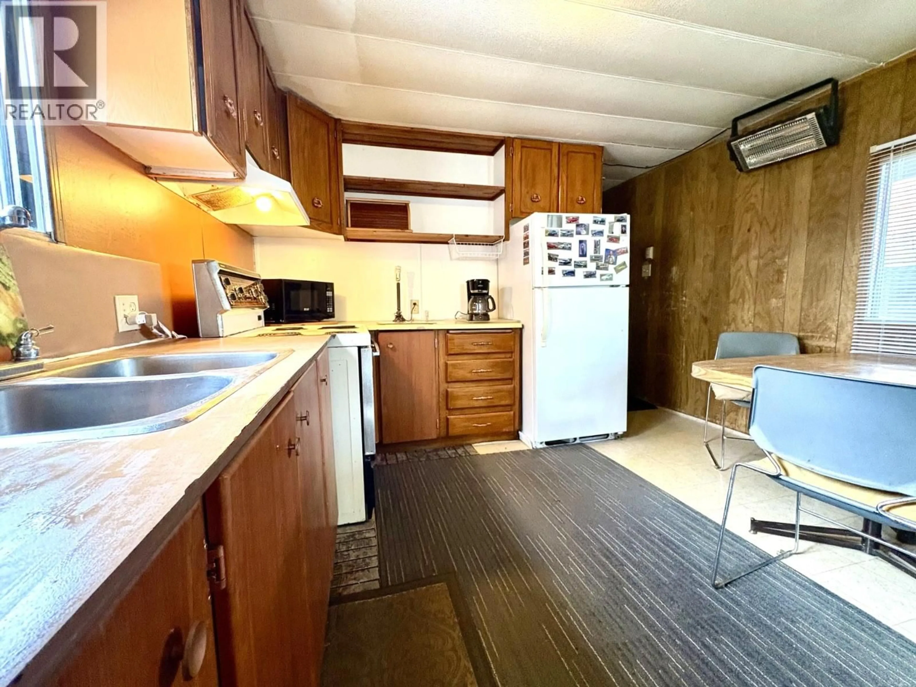 Standard kitchen, unknown for 437 WILDWOOD ROAD ROAD, Clearwater British Columbia V0E1N0