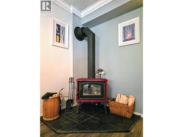 810 SWANSEA ROAD, Windermere 5
