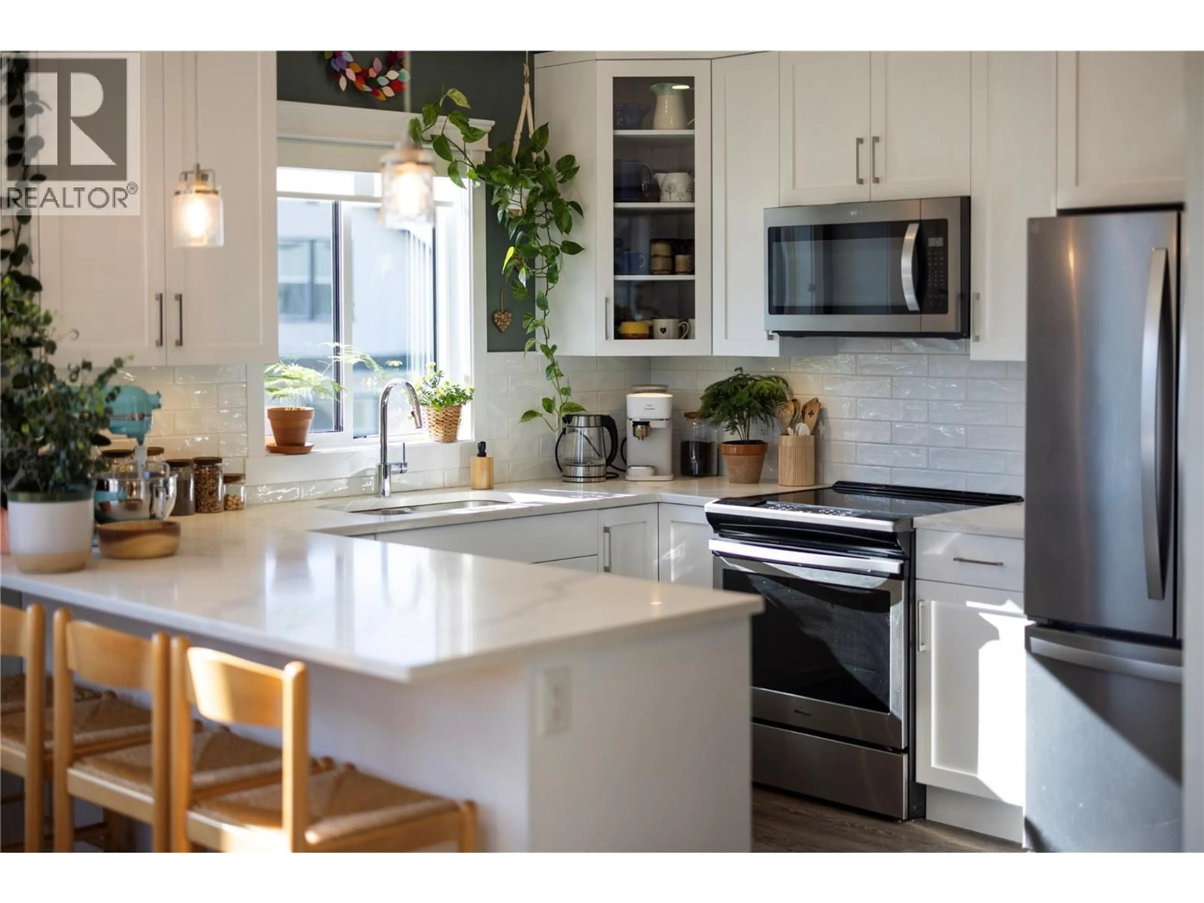 Open concept kitchen, unknown for 2 - 4602 20 STREET, Vernon British Columbia V1T4E5