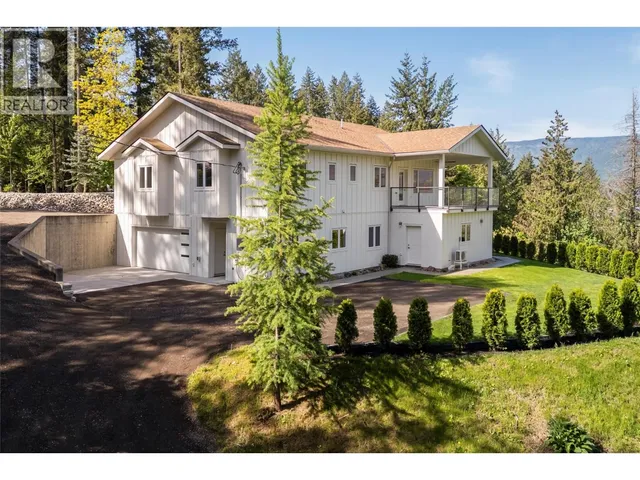 633 9 STREET SOUTHEAST, Salmon Arm 3