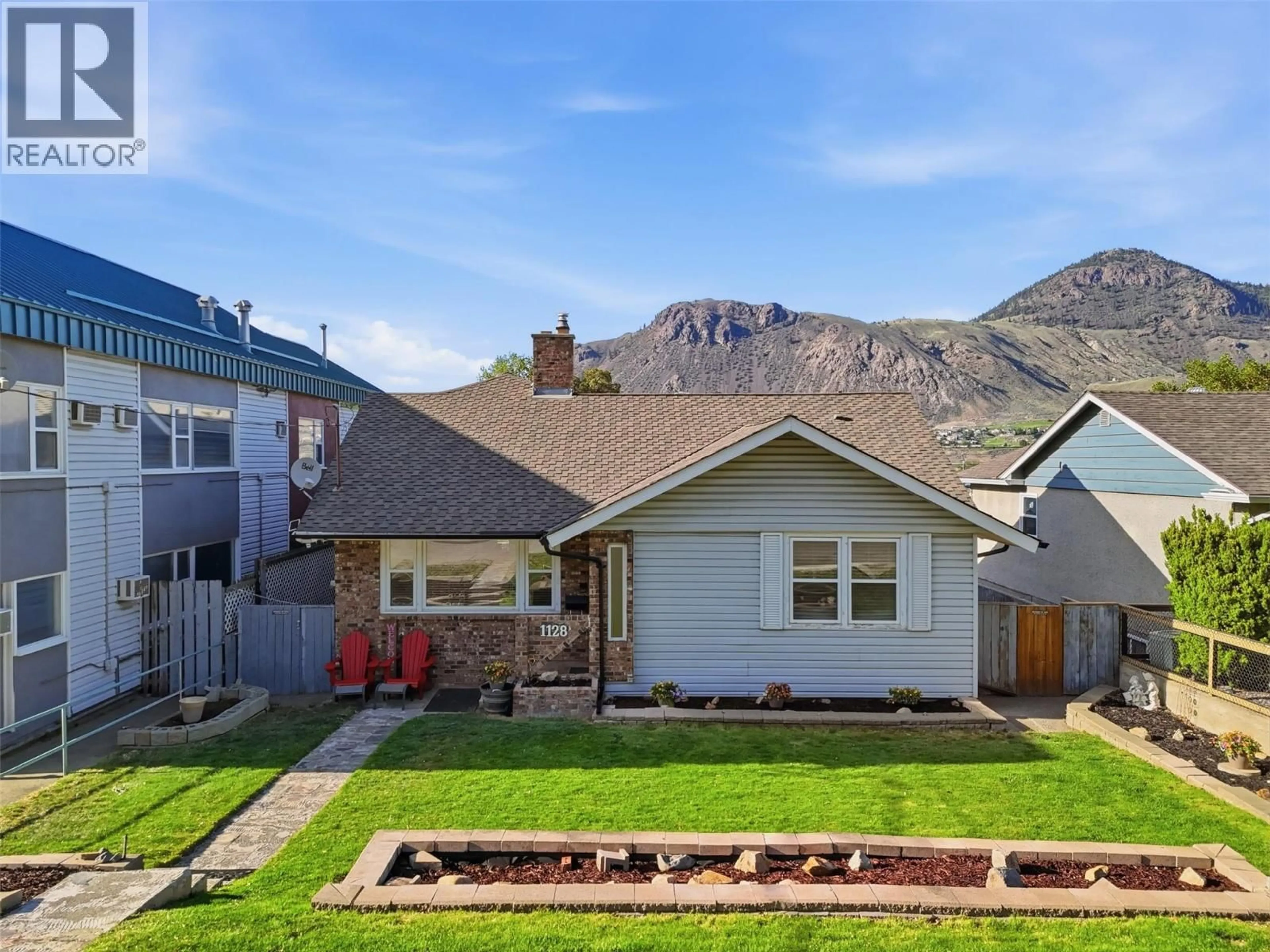 Home with vinyl exterior material, mountain view for 1128 NICOLA STREET, Kamloops British Columbia V2C2S3