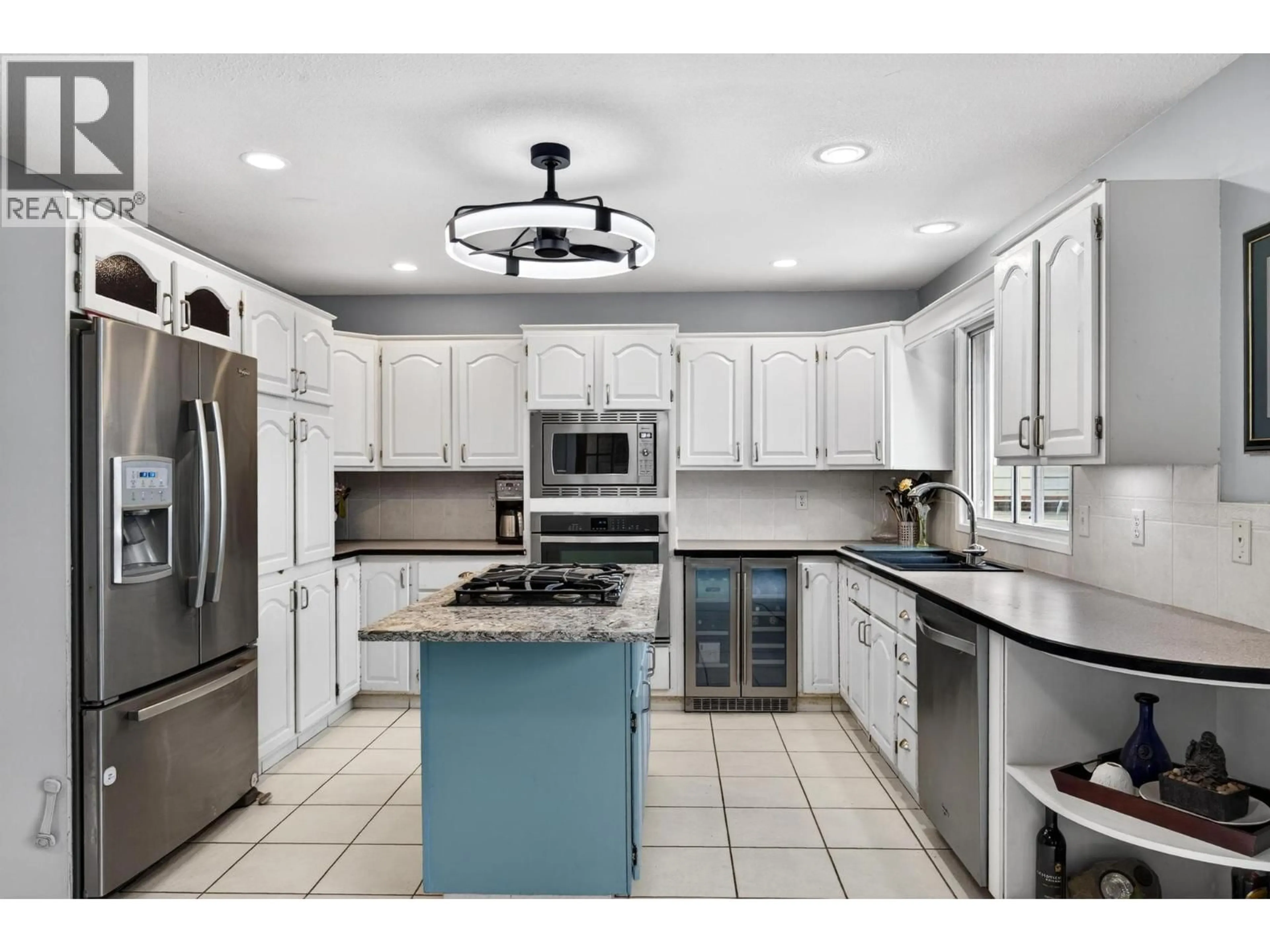 Contemporary kitchen, ceramic/tile floor for 5957 TURNER AVENUE, Peachland British Columbia V0H1X4