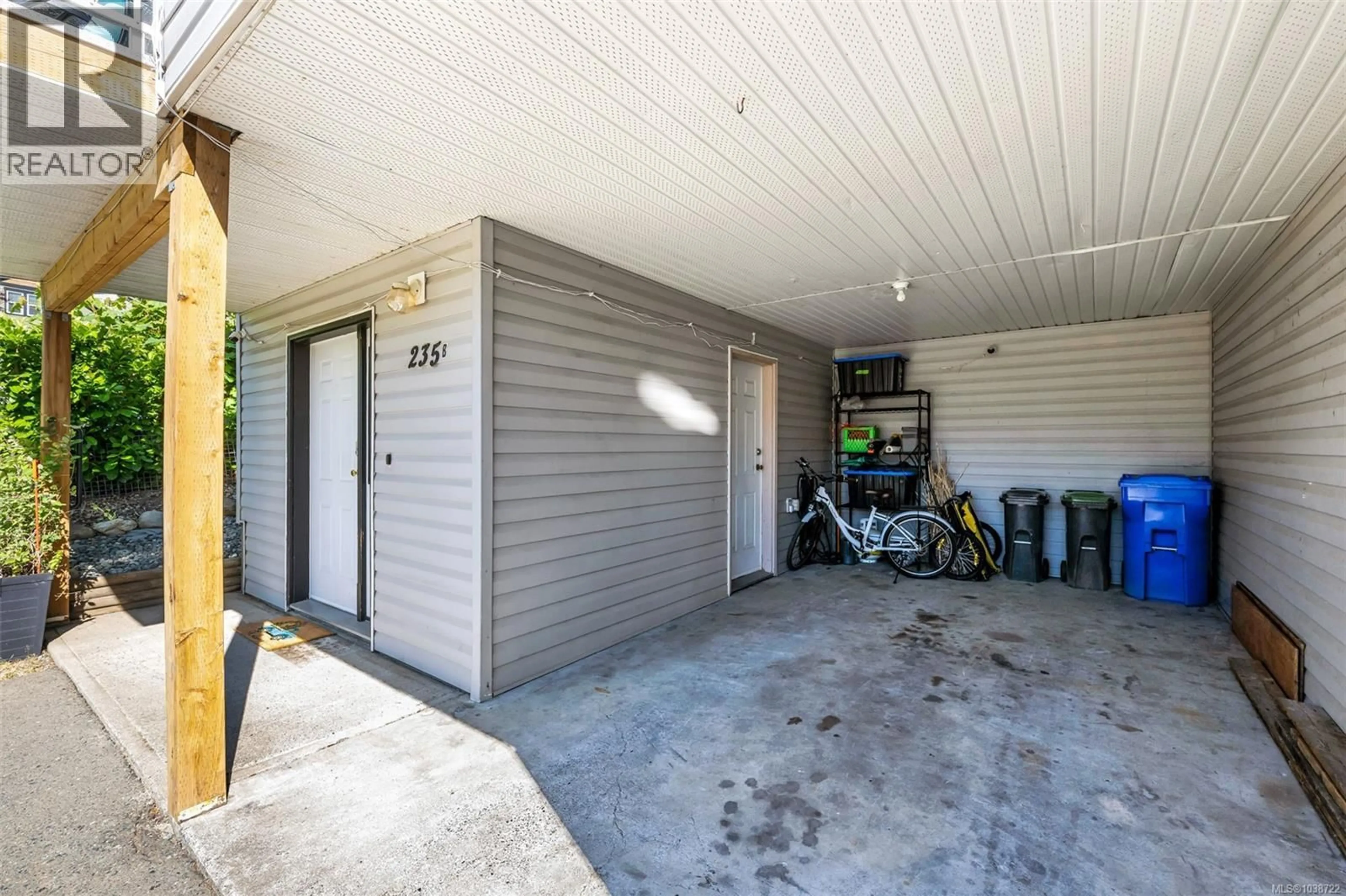 Indoor garage for B - 235 NORTH SHORE ROAD, Lake Cowichan British Columbia V0R2G0