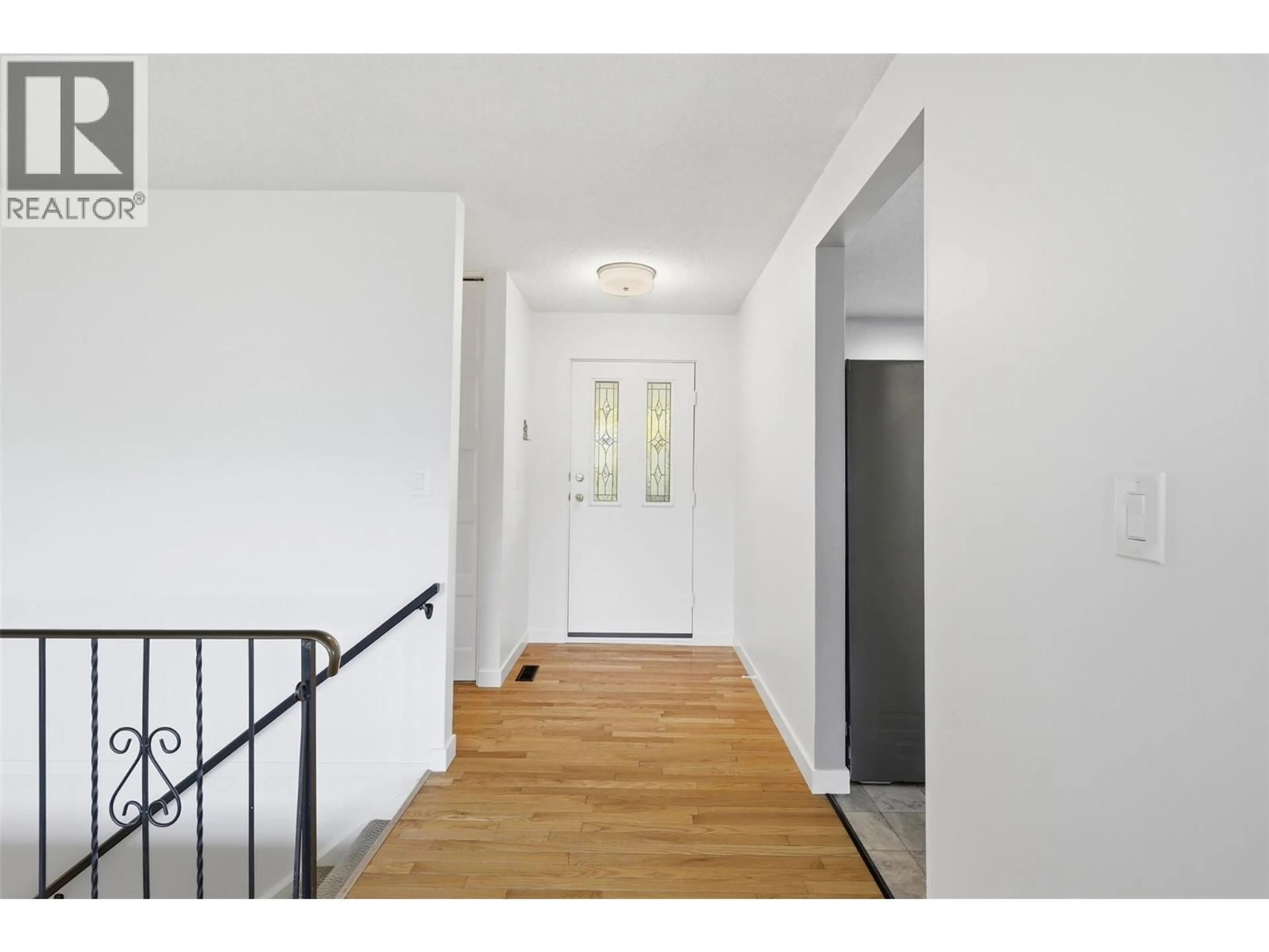 Indoor entryway for 2444 NECHAKO DRIVE, Kamloops British Columbia V2E1S7